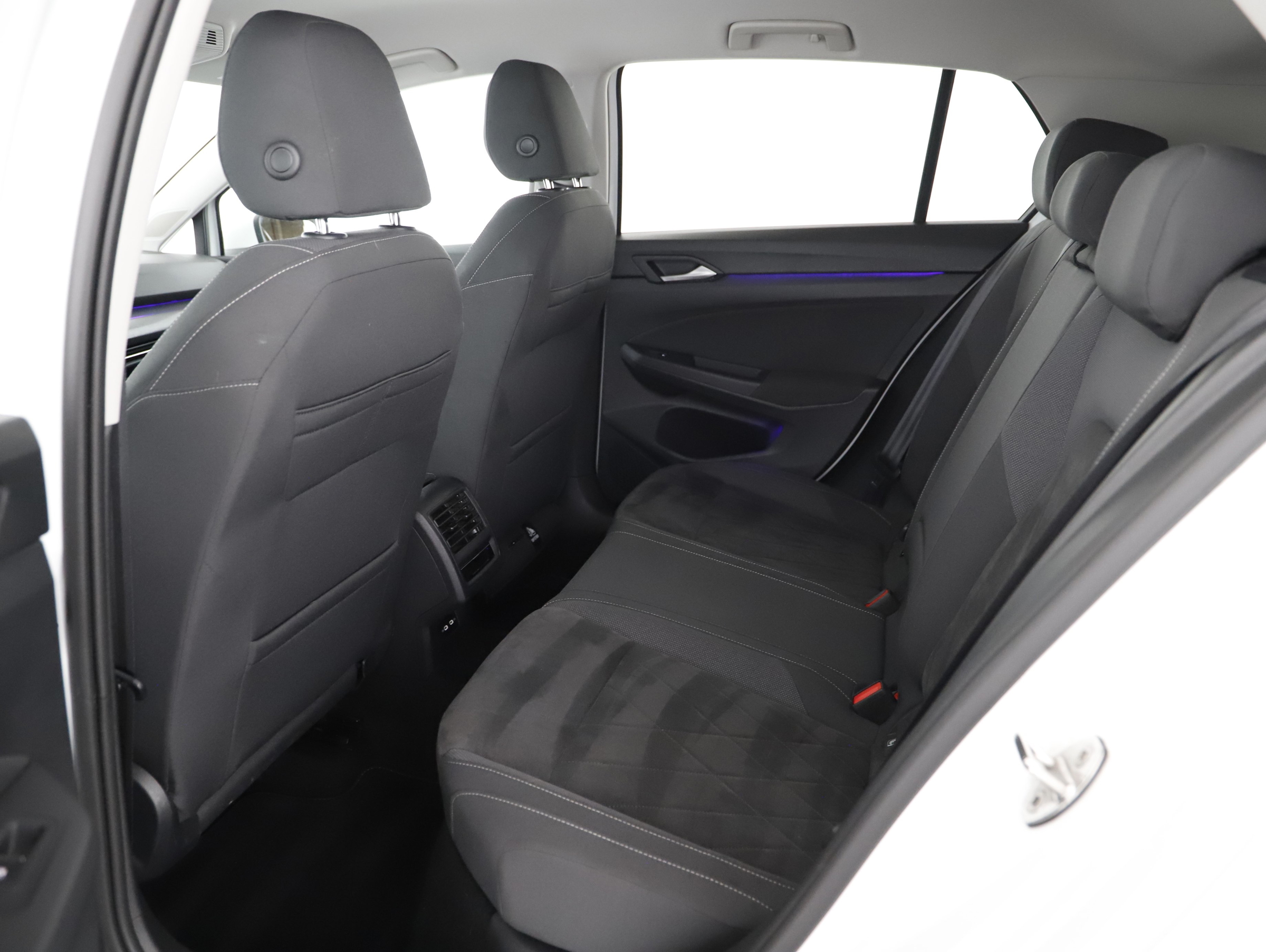 VW Golf VIII 1.4 Style | Bild 17 von 27