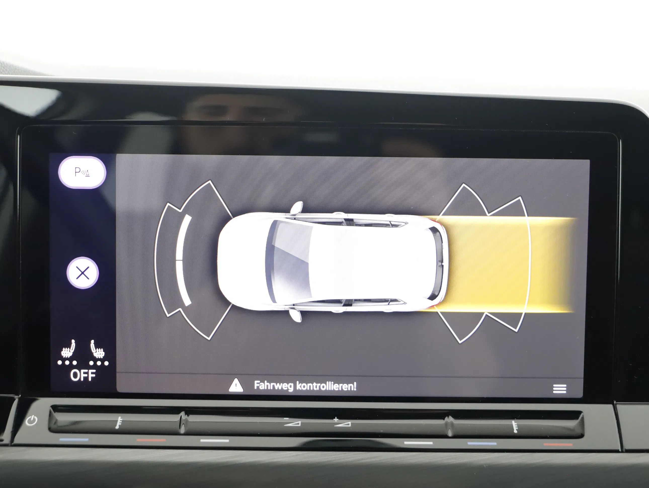 VW Golf VIII 1.4 Style | Bild 19 von 27