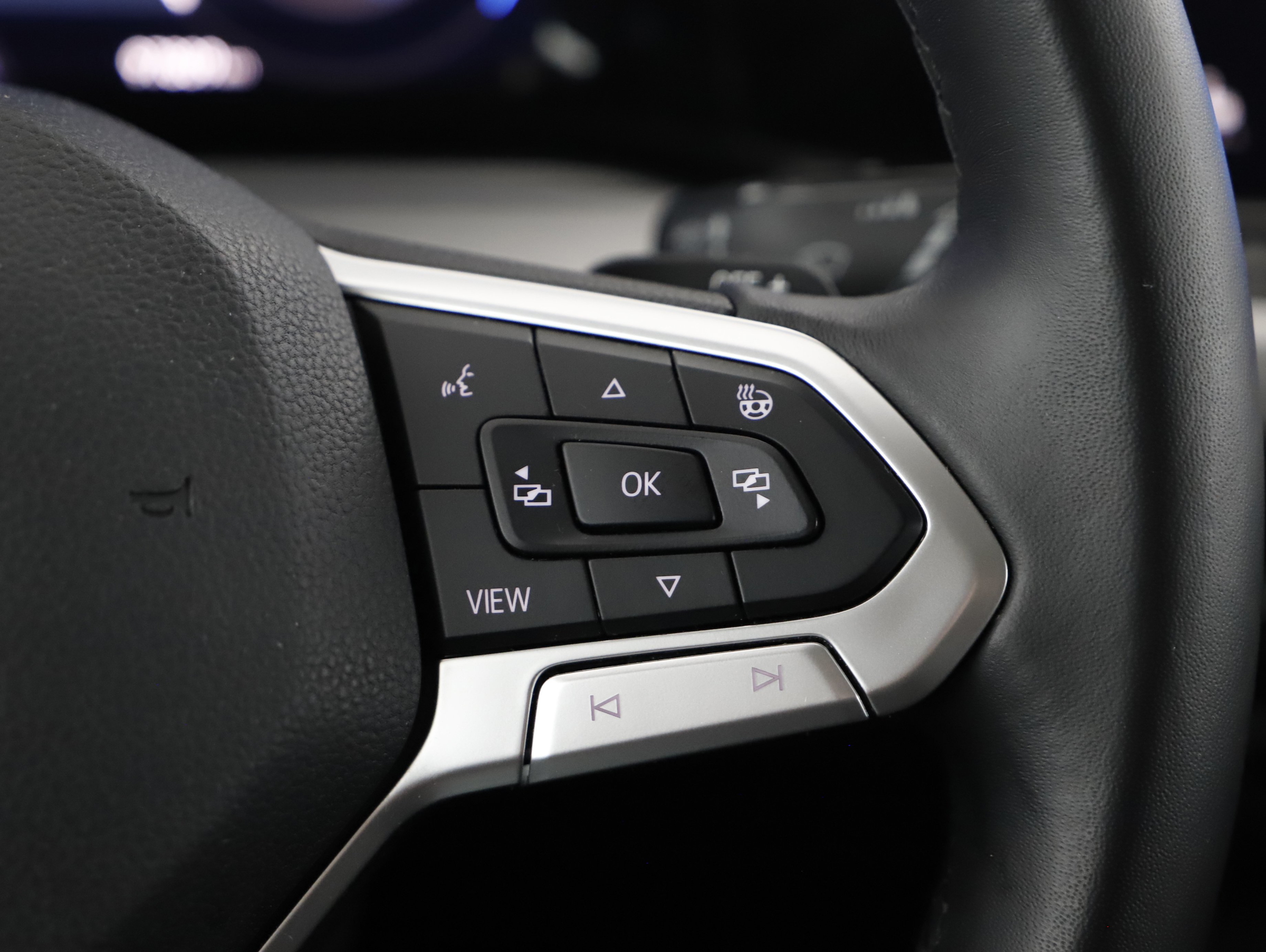 VW Golf VIII Variant 2.0 TDI Life | Bild 12 von 21