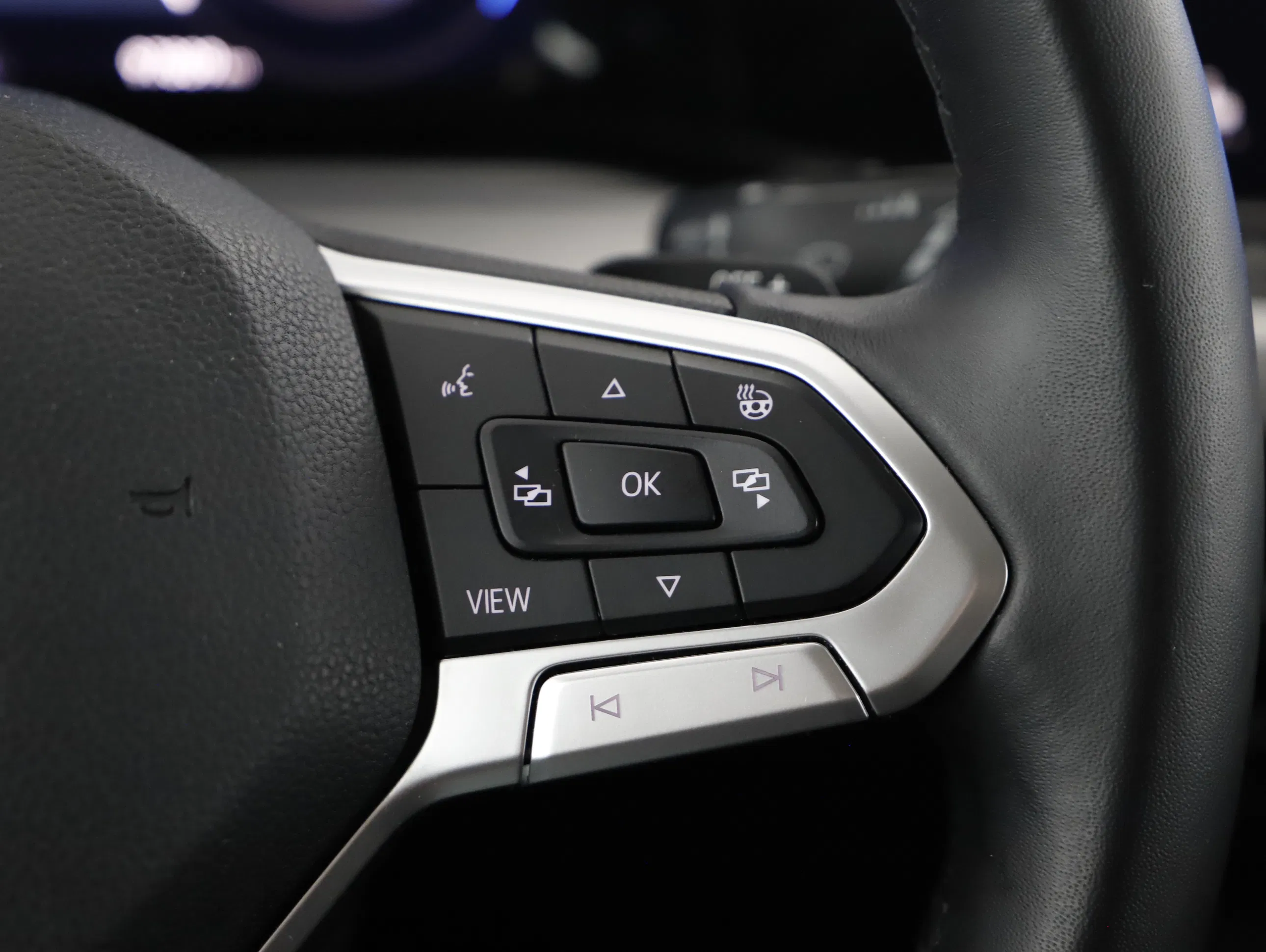 VW Golf VIII Variant 2.0 TDI Life | Bild 12 von 21