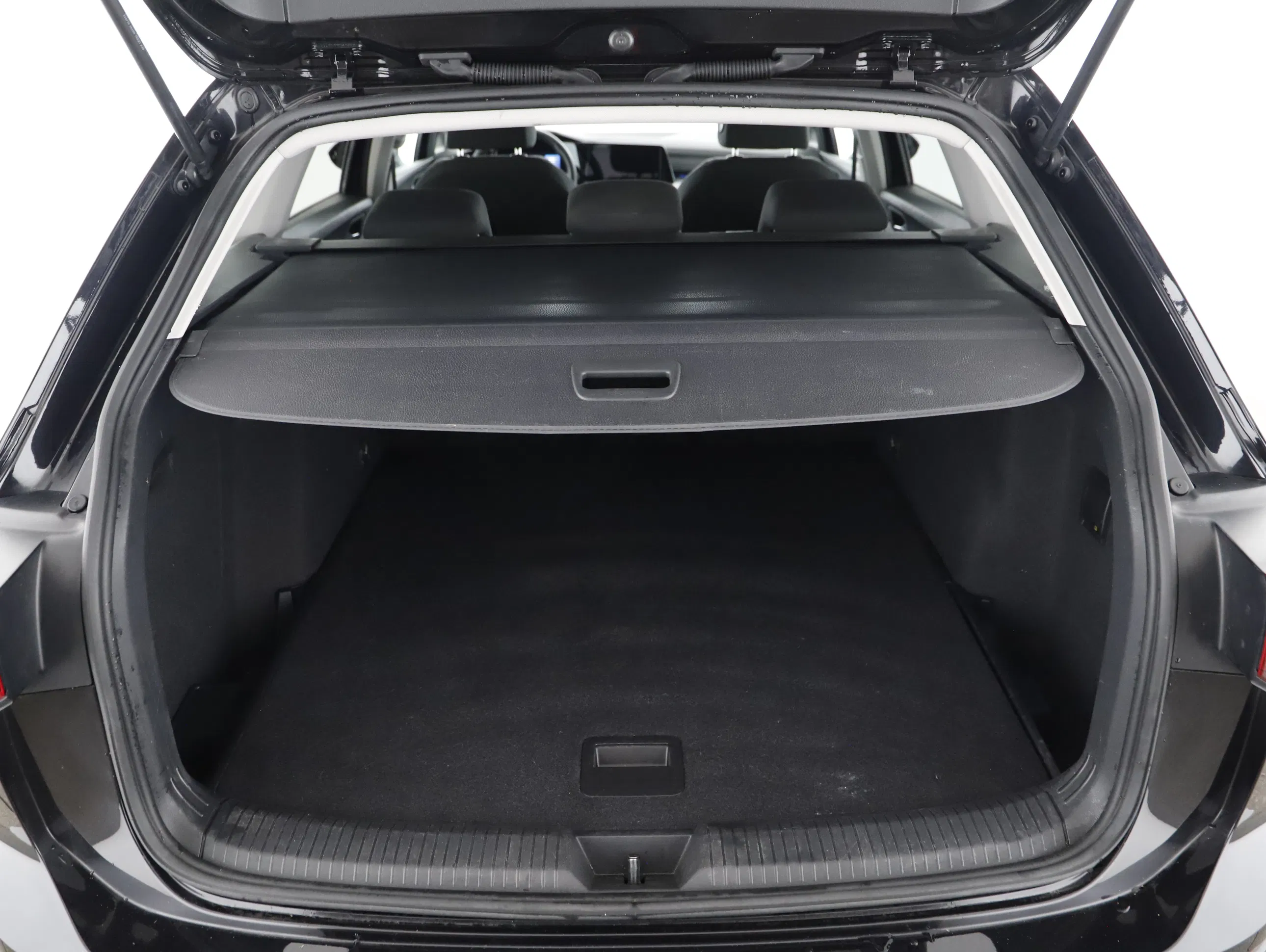 VW Golf VIII Variant 2.0 TDI Life | Bild 16 von 21