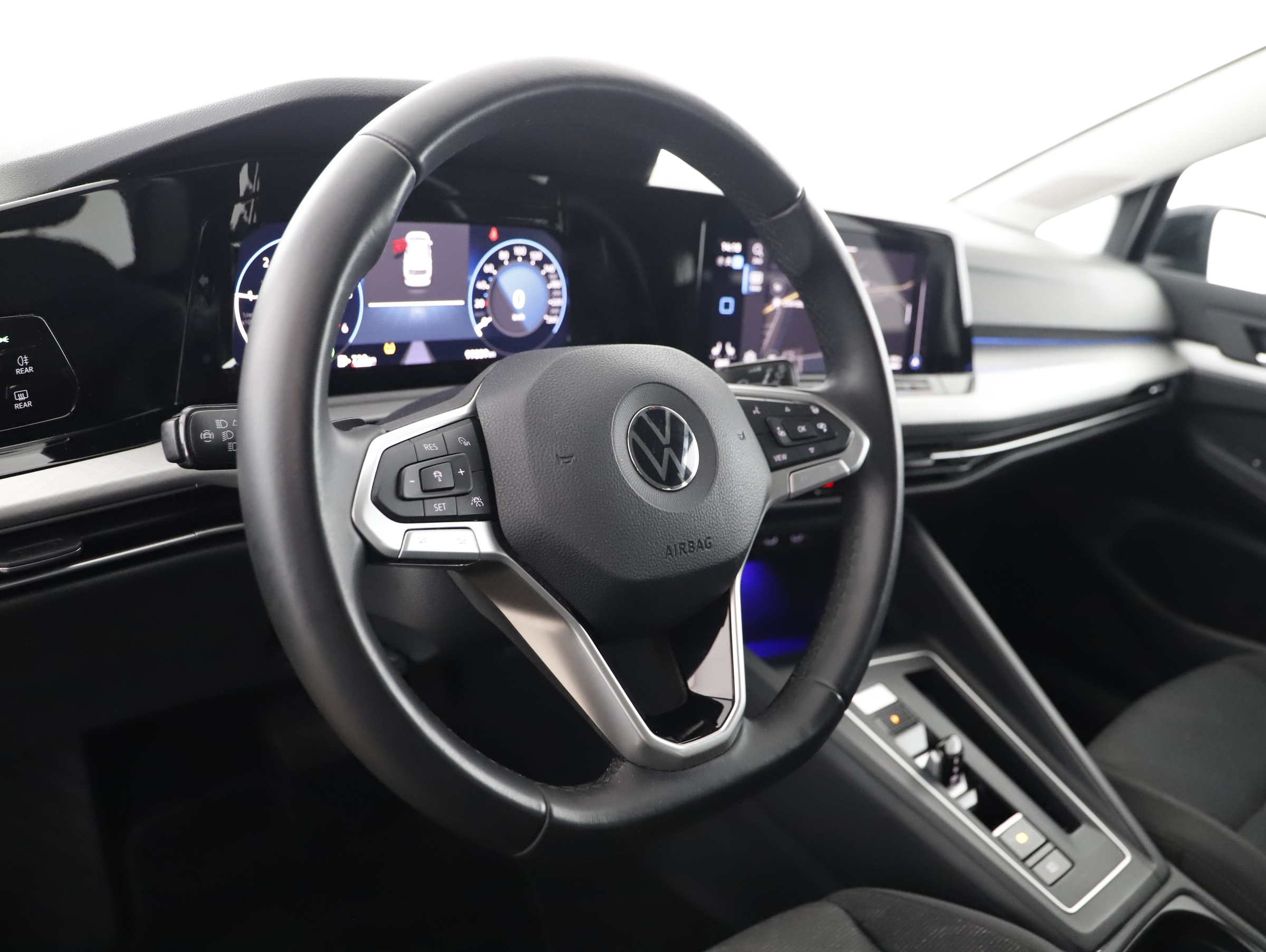 VW Golf VIII Variant 2.0 TDI Life | Bild 4 von 21