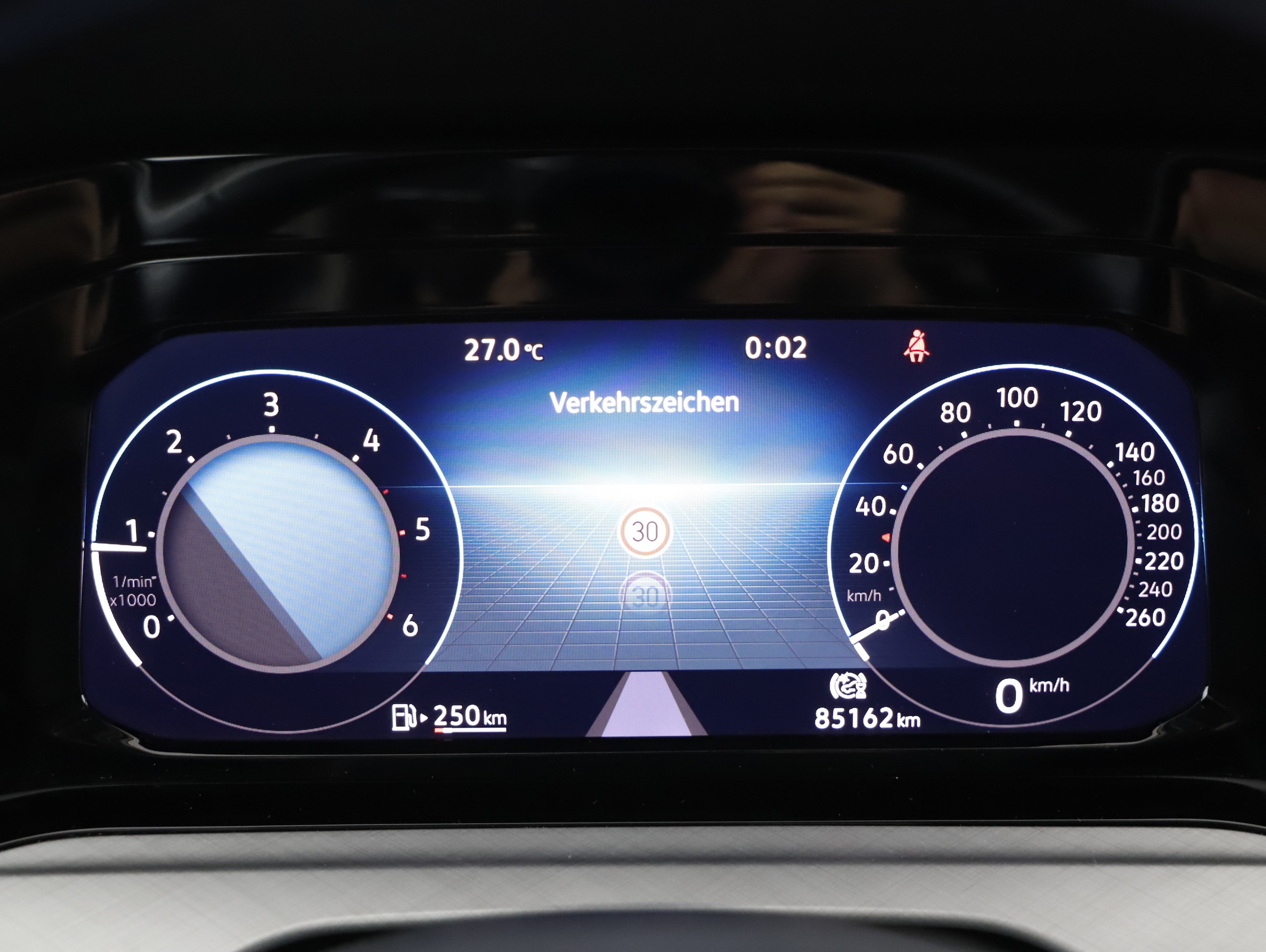 VW Golf VIII Variant 2.0 TDI Life | Bild 13 von 20