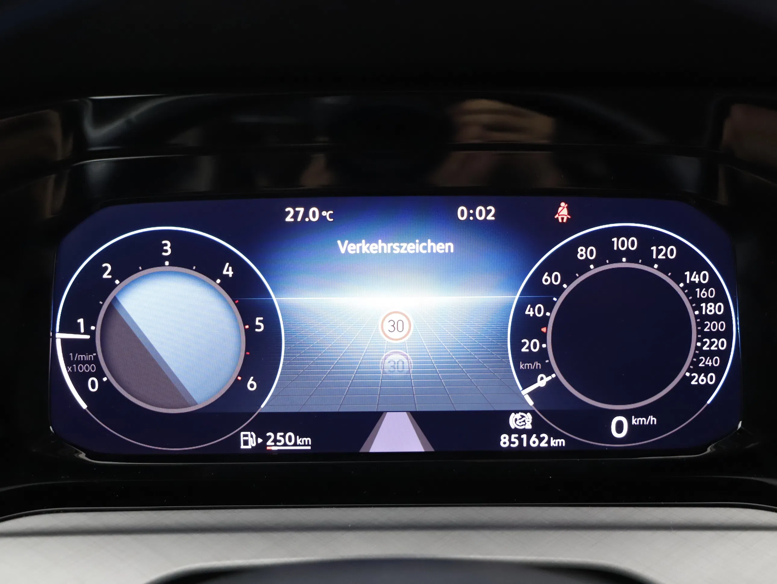 VW Golf VIII Variant 2.0 TDI Life | Bild 13 von 20