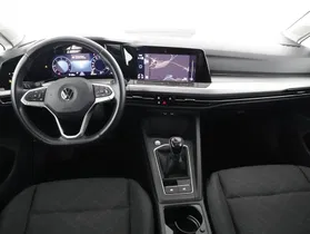 VW Golf VIII Variant 2.0 TDI Life | Thumbnail 17 von 20