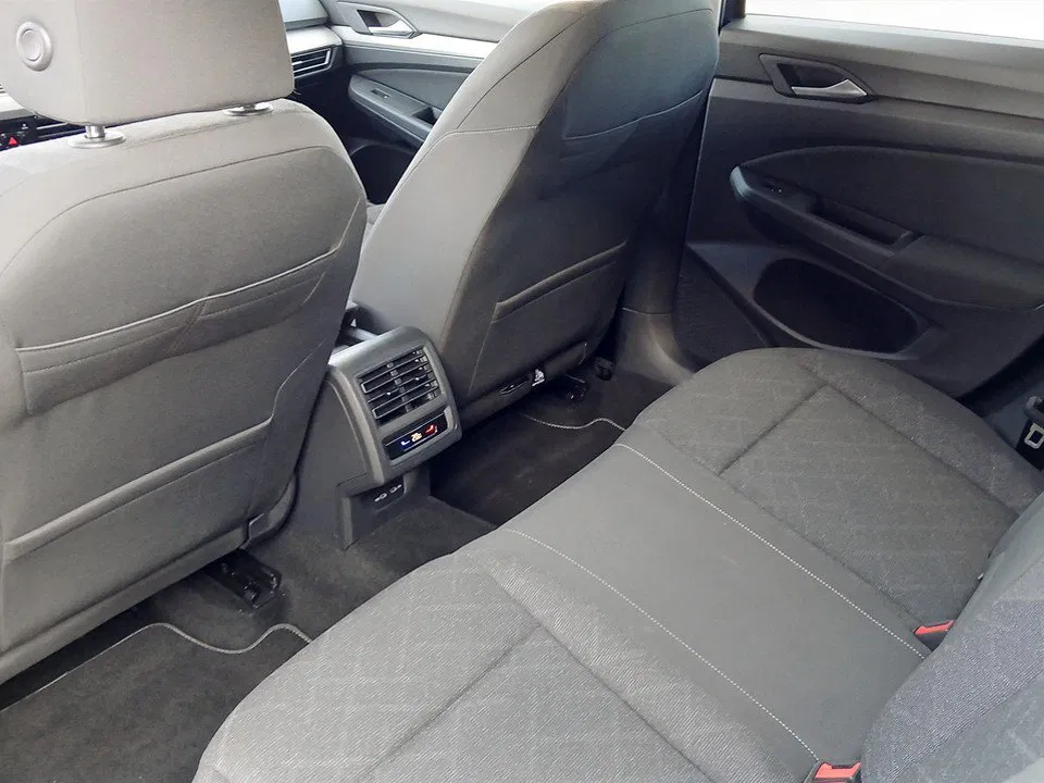 VW Golf VIII Variant 2.0 TDI Life | Bild 18 von 22