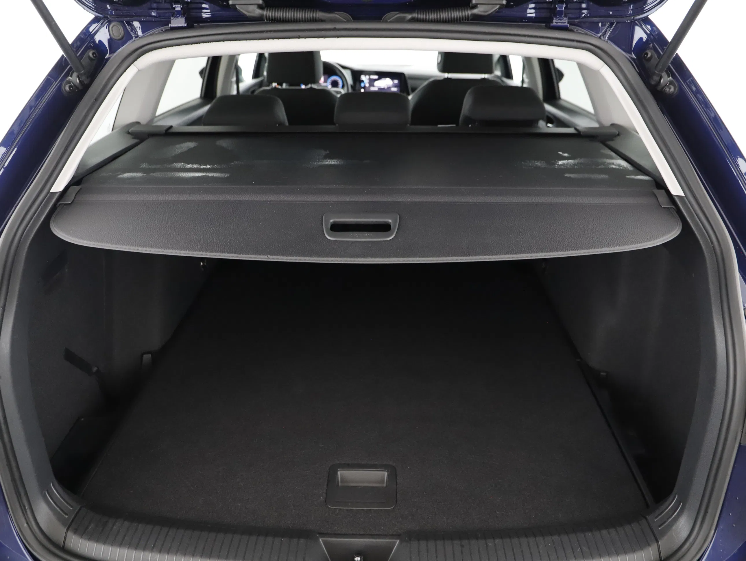VW Golf VIII Variant 2.0 TDI Life | Bild 2 von 20