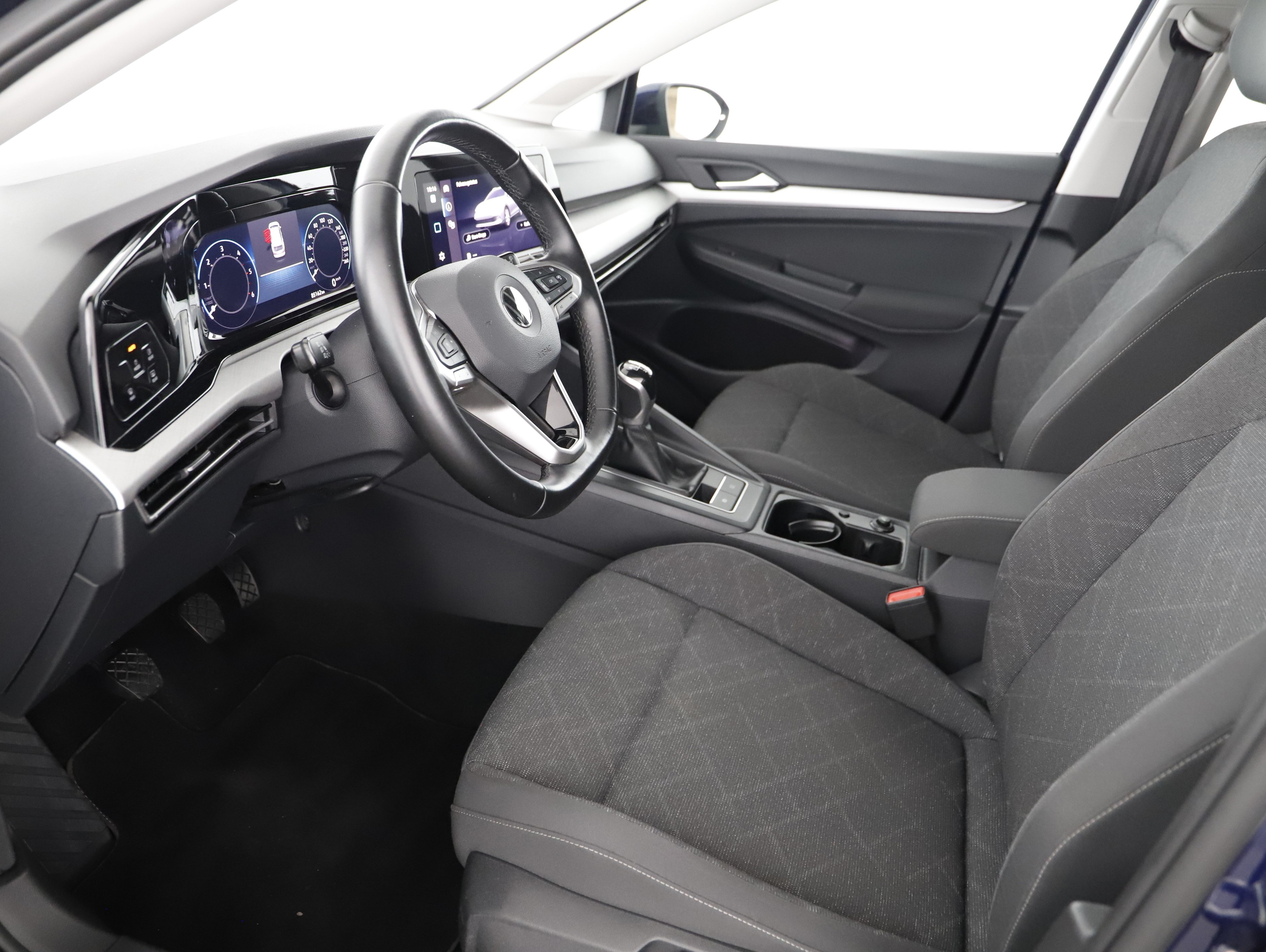 VW Golf VIII Variant 2.0 TDI Life | Bild 5 von 20