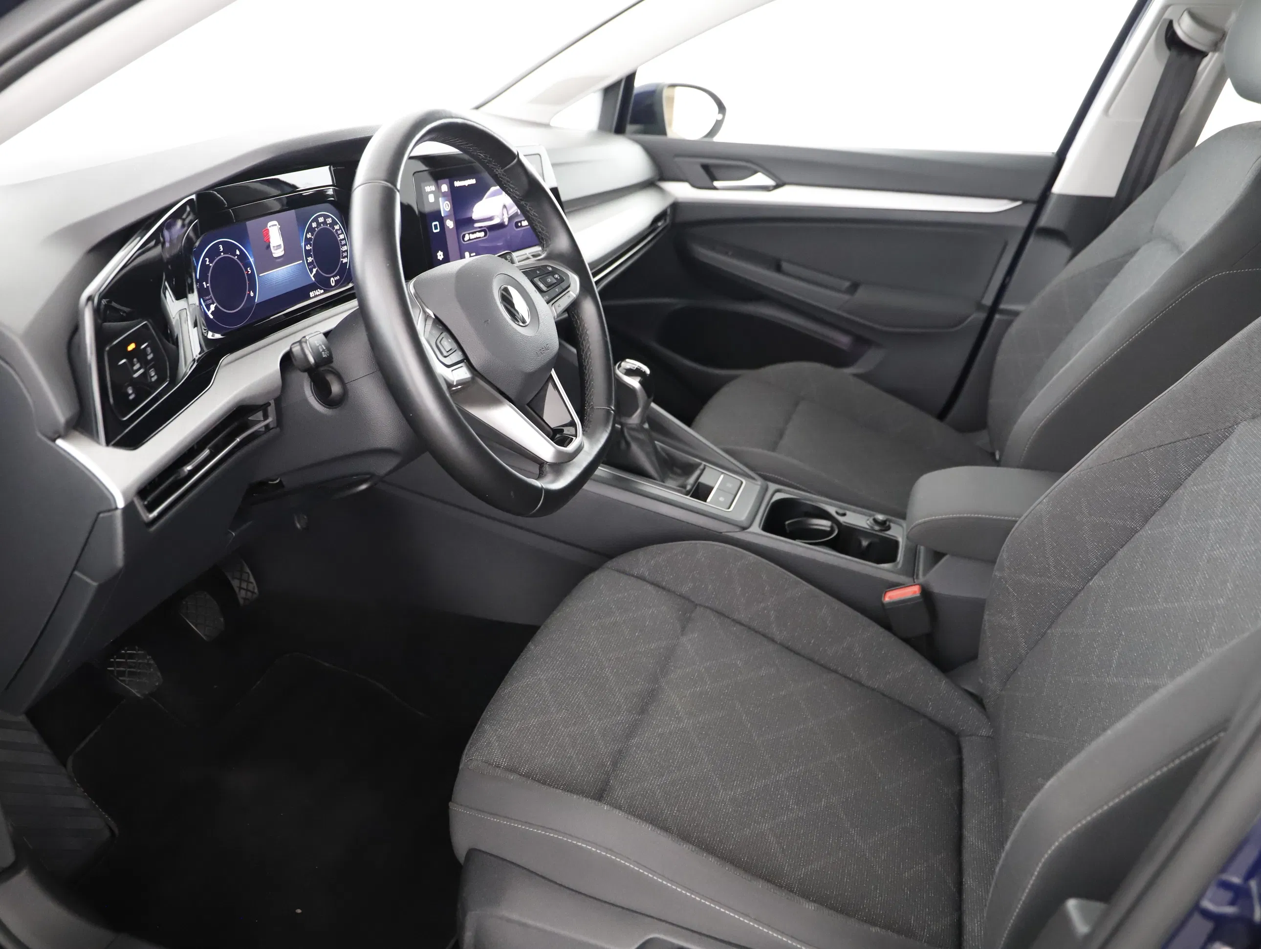 VW Golf VIII Variant 2.0 TDI Life | Bild 5 von 20
