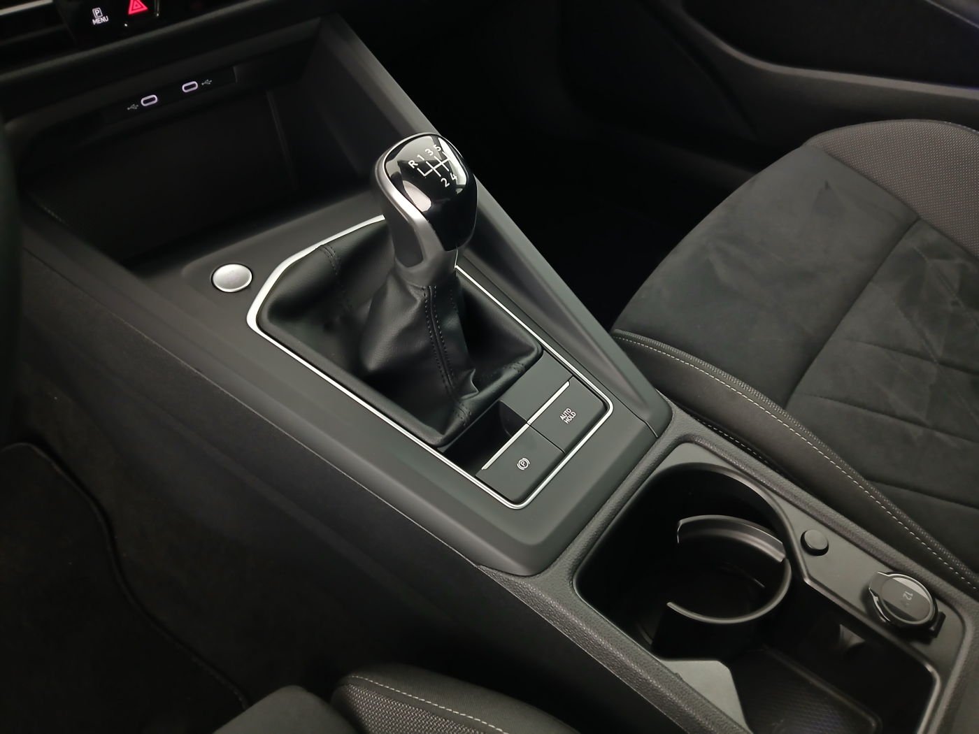 VW Golf VIII Variant 2.0 TDI Life | Bild 13 von 21