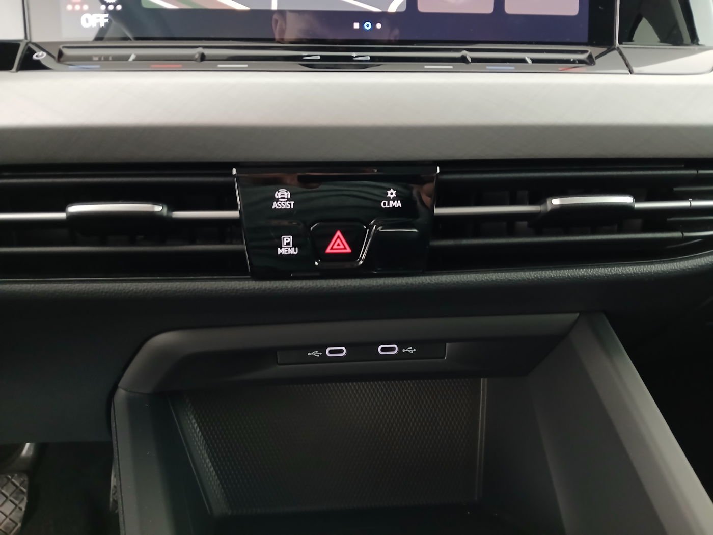 VW Golf VIII Variant 2.0 TDI Life | Bild 14 von 21