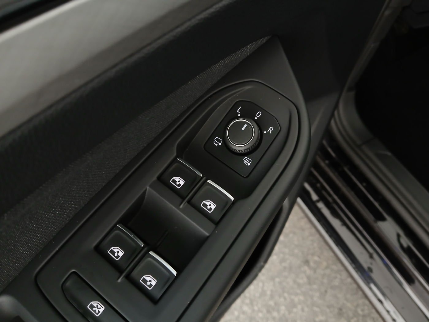 VW Golf VIII Variant 2.0 TDI Life | Bild 8 von 21