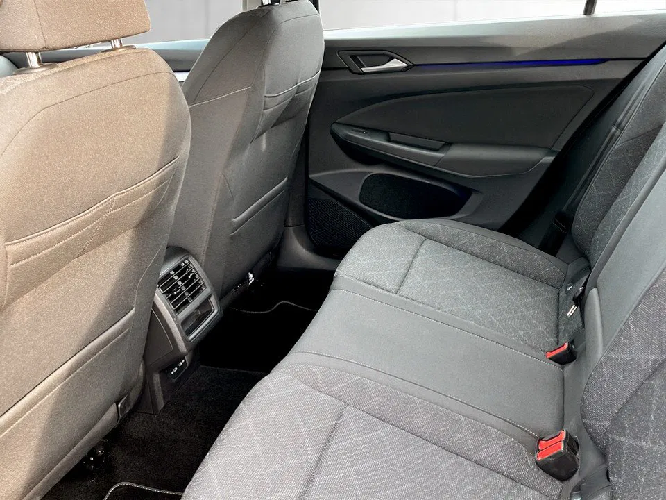 VW Golf VIII Variant 2.0 TDI Life DSG | Bild 19 von 20