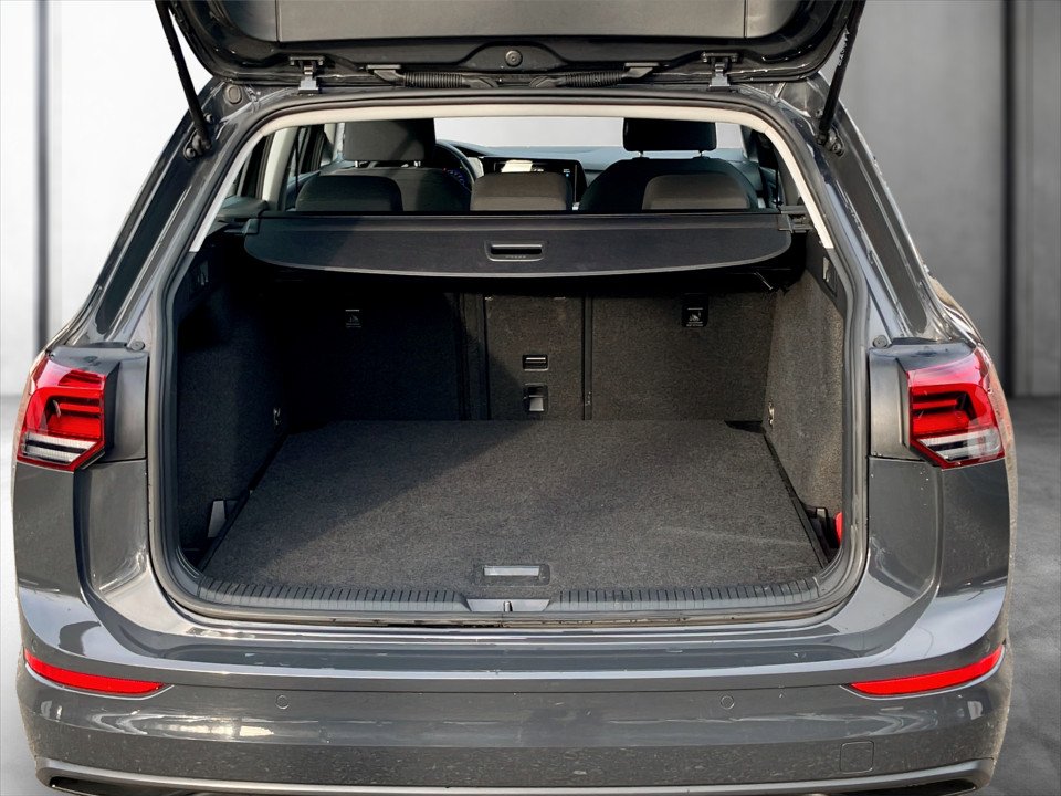 VW Golf VIII Variant 2.0 TDI Life DSG | Thumbnail 12 von 19