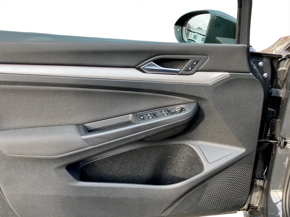 VW Golf VIII Variant 2.0 TDI Life DSG | Bild 14 von 19