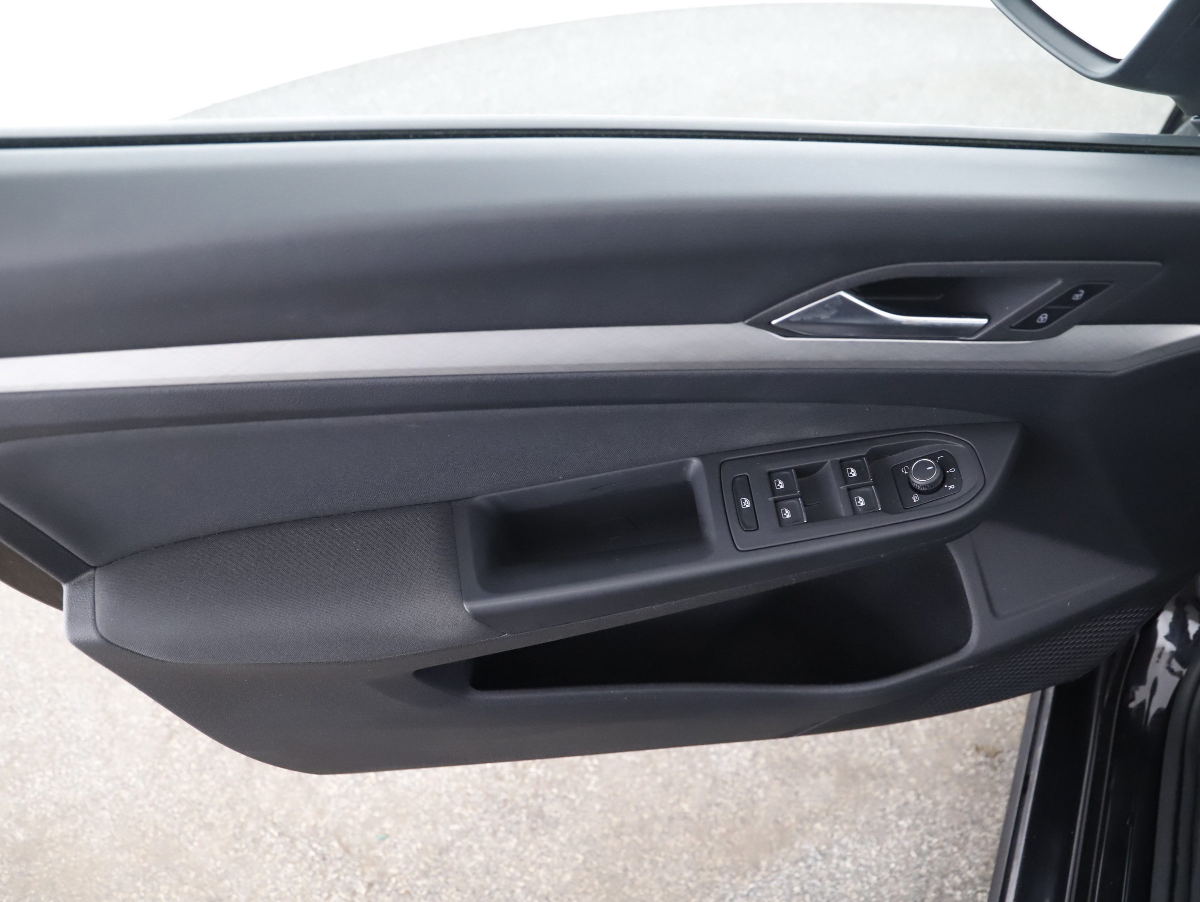 VW Golf VIII Variant 2.0 TDI Life | Bild 10 von 22