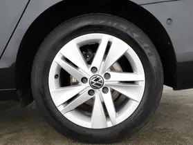 VW Golf VIII Variant 2.0 TDI Life | Thumbnail 5 von 22