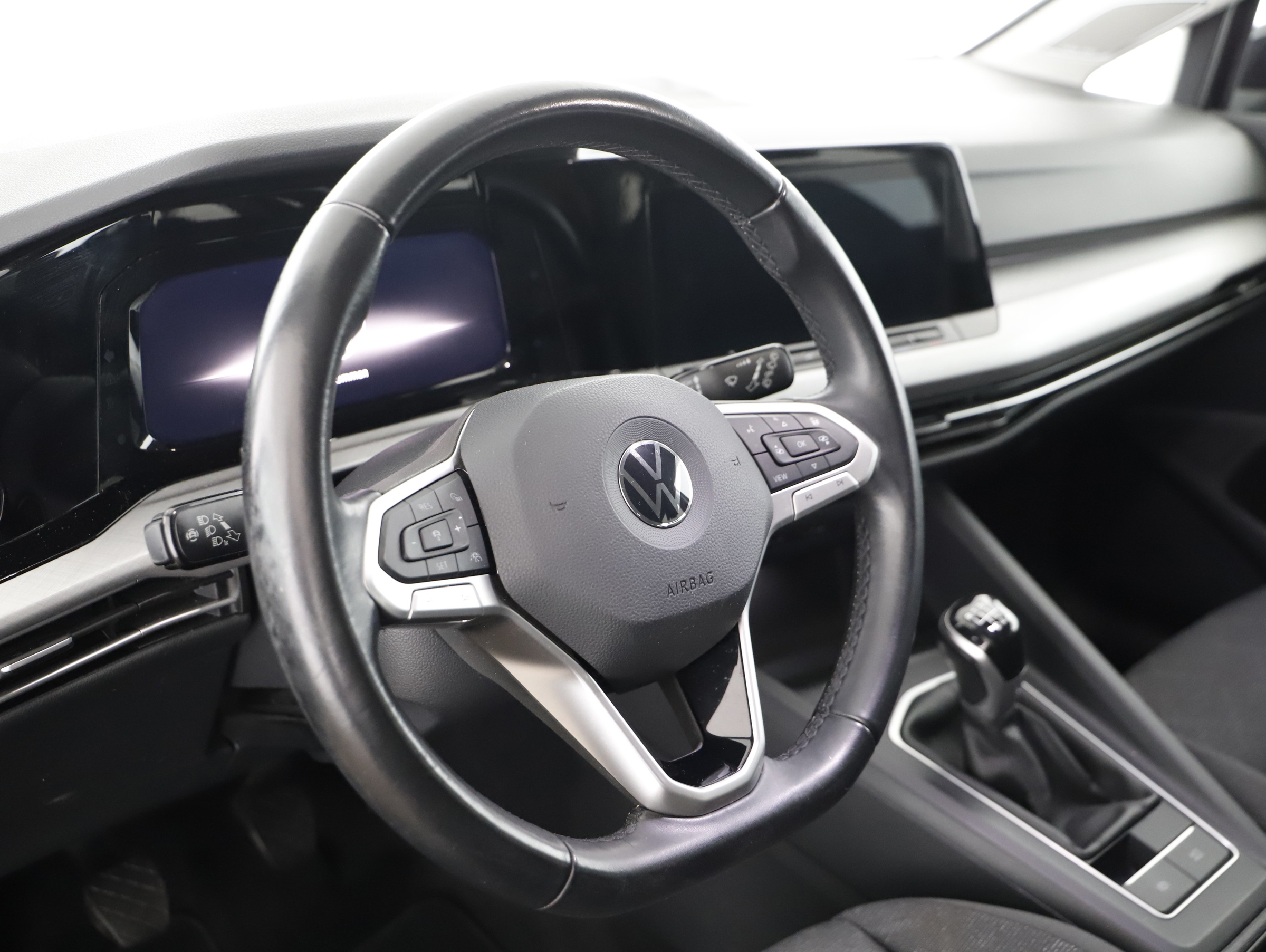 VW Golf VIII Variant 2.0 TDI Life | Bild 8 von 22