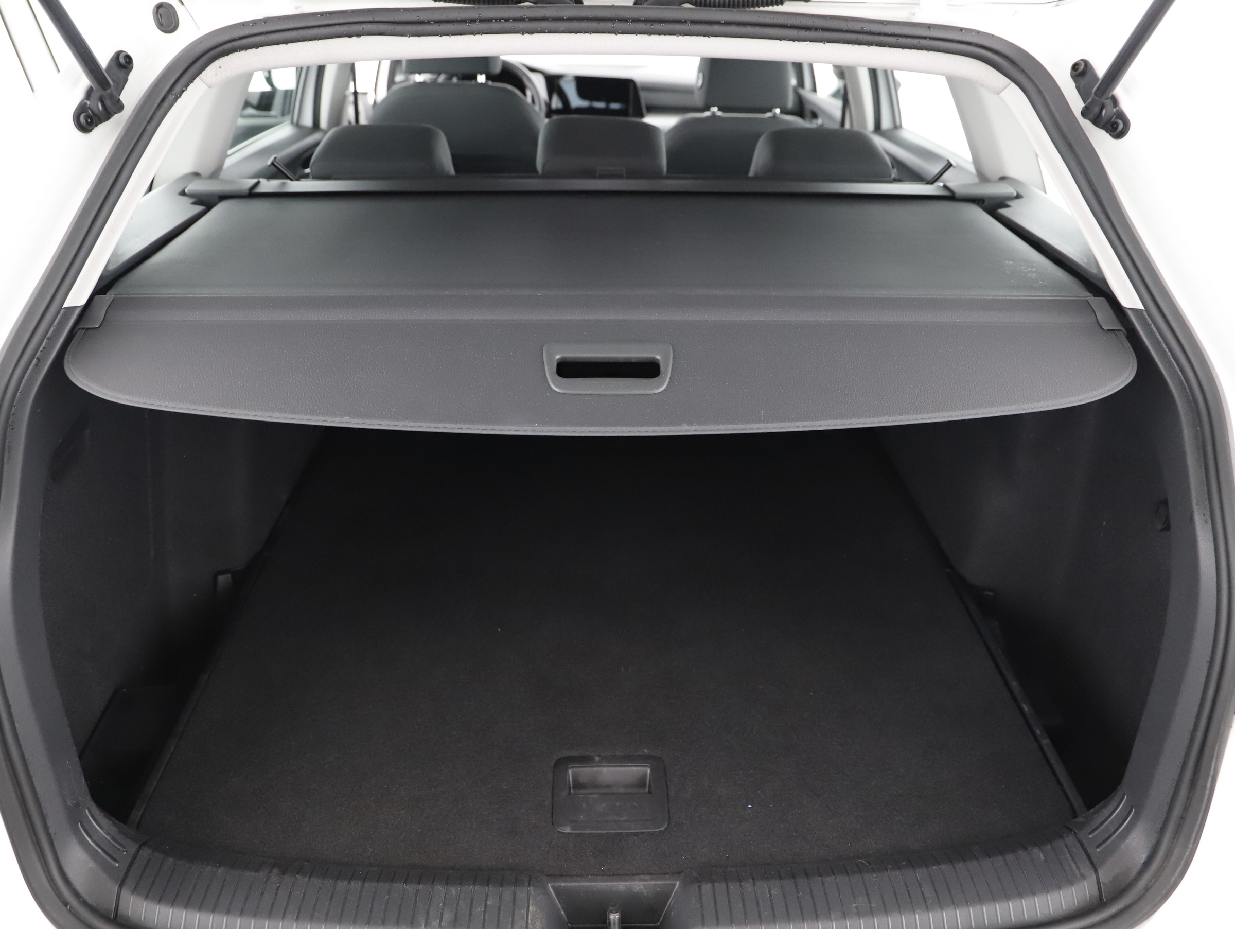 Bild eines VW Golf VIII Var. 2.0 TDI Life DSG