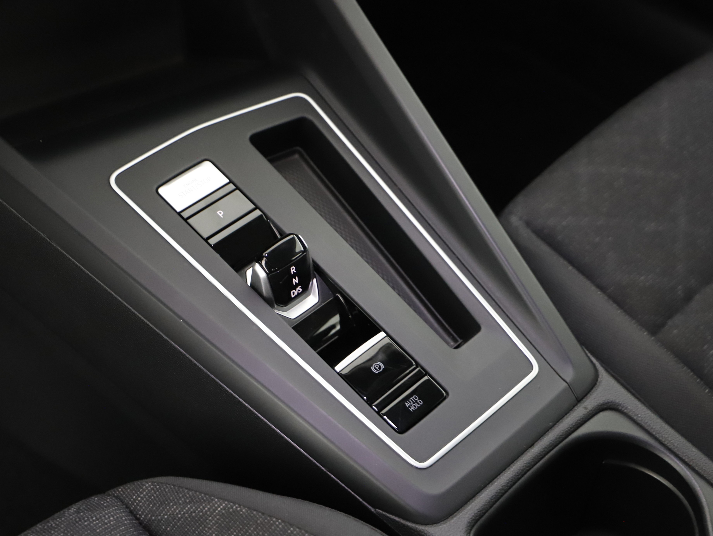 VW Golf VIII Var. 2.0 TDI Life DSG | Bild 5 von 19