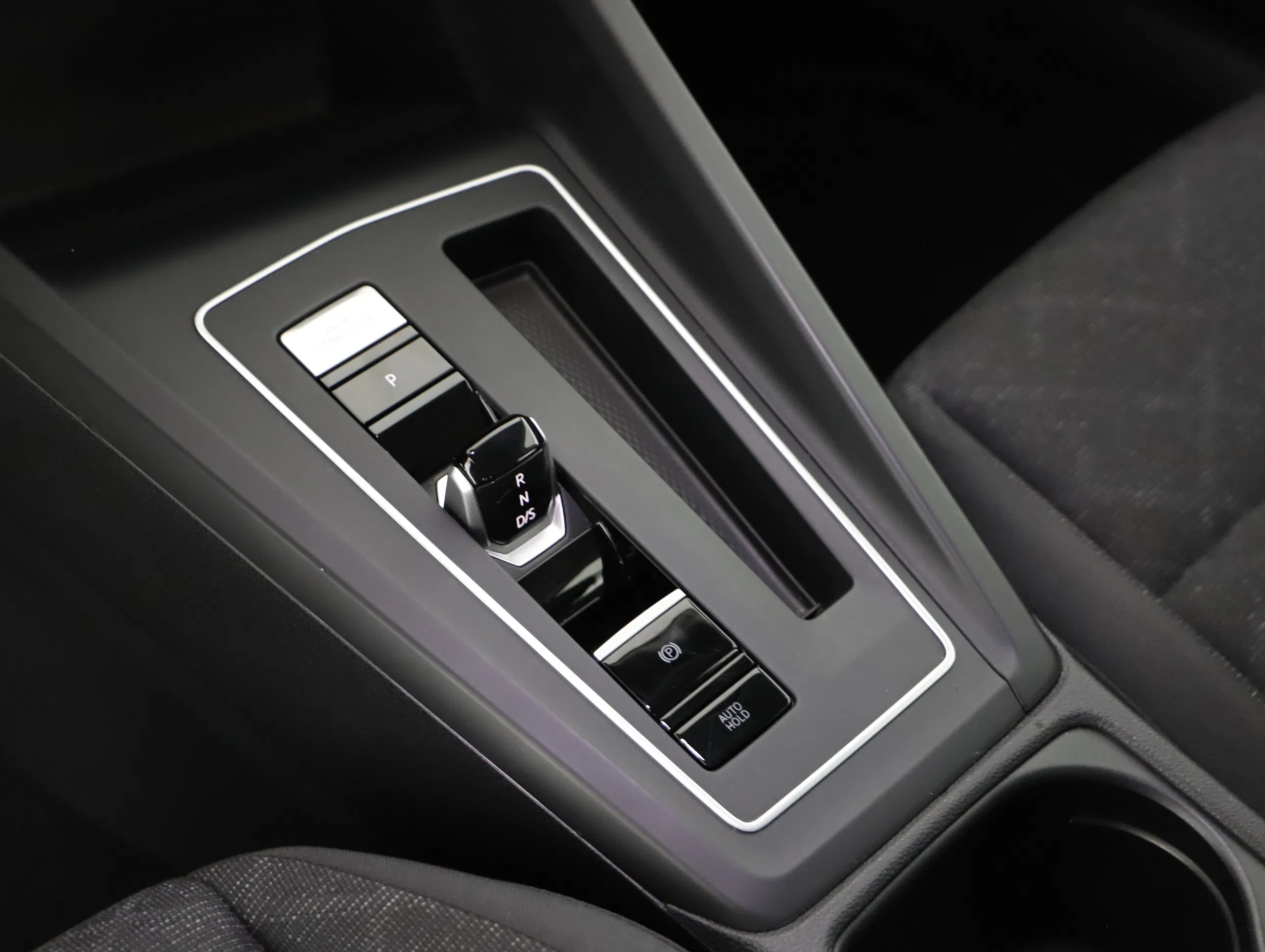 VW Golf VIII Var. 2.0 TDI Life DSG | Bild 5 von 19