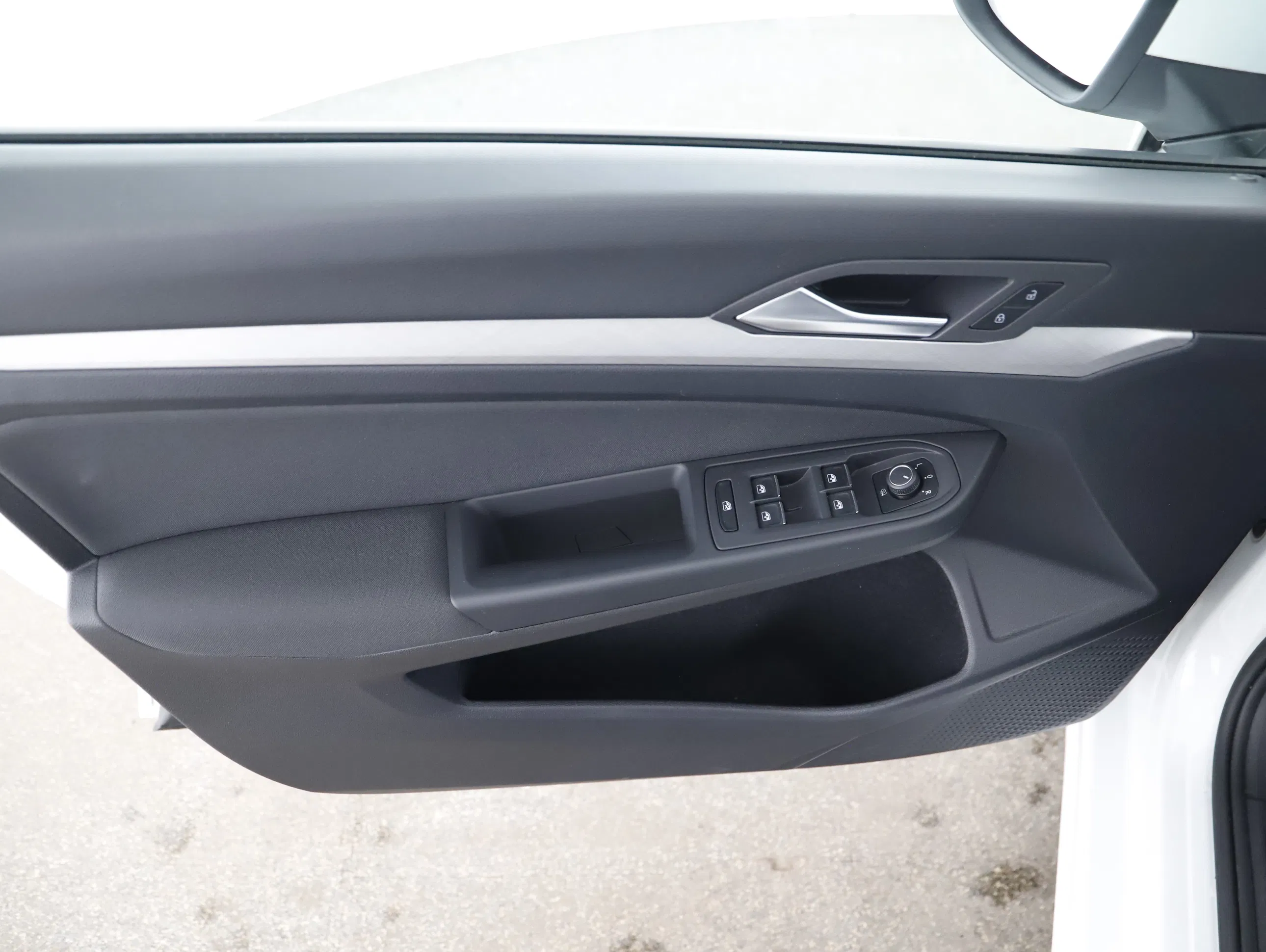 VW Golf VIII Var. 2.0 TDI Life DSG | Bild 6 von 19