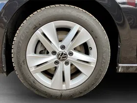VW Golf VIII Var. 2.0 TDI Life DSG | Thumbnail 7 von 24