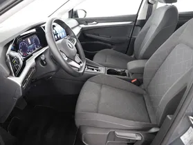 VW Golf VIII Variant 2.0 TDI Life | Thumbnail 14 von 31