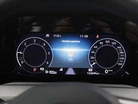 VW Golf VIII Variant 2.0 TDI Life | Thumbnail 16 von 31