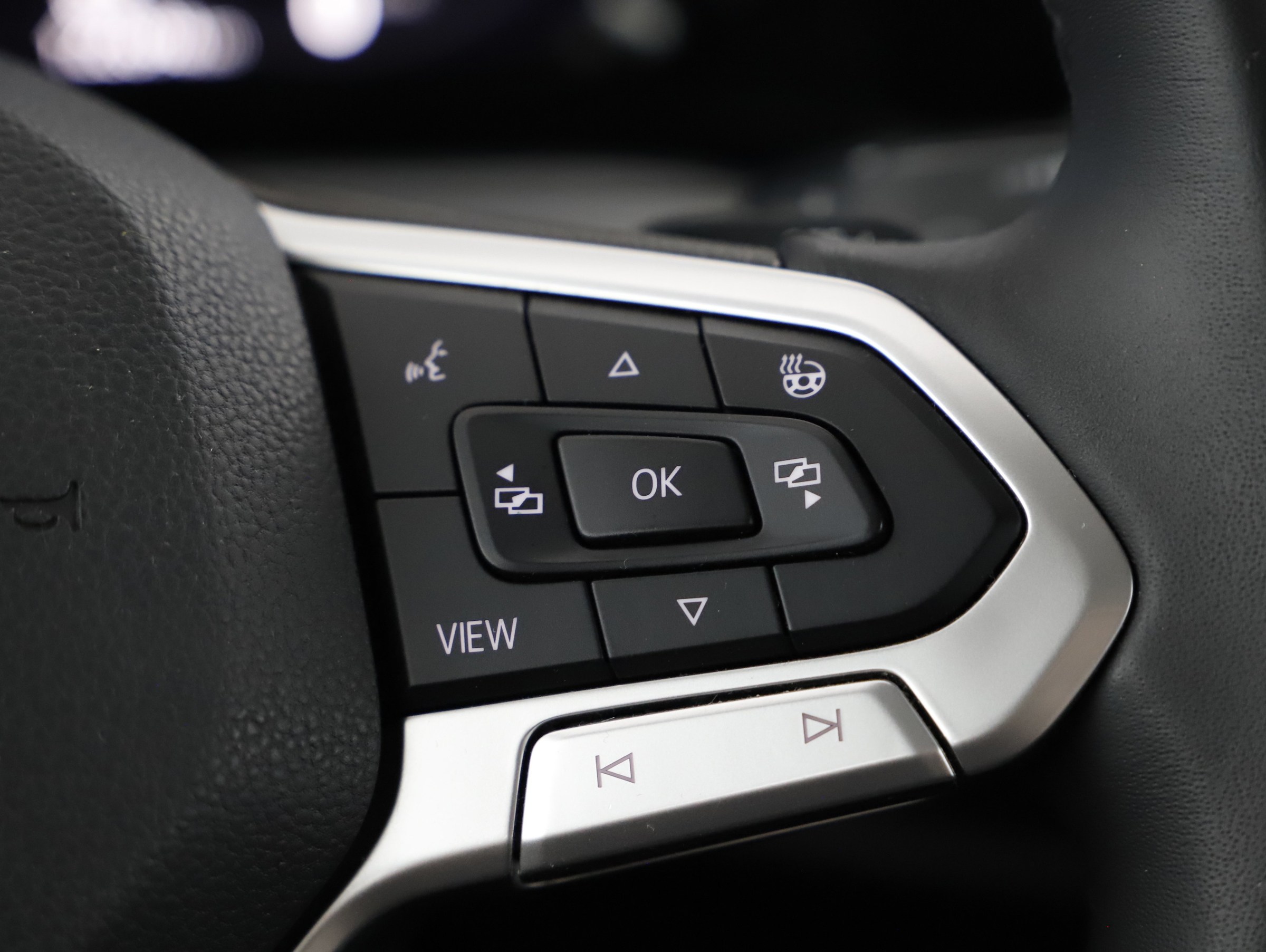 VW Golf VIII Variant 2.0 TDI Life | Bild 19 von 31