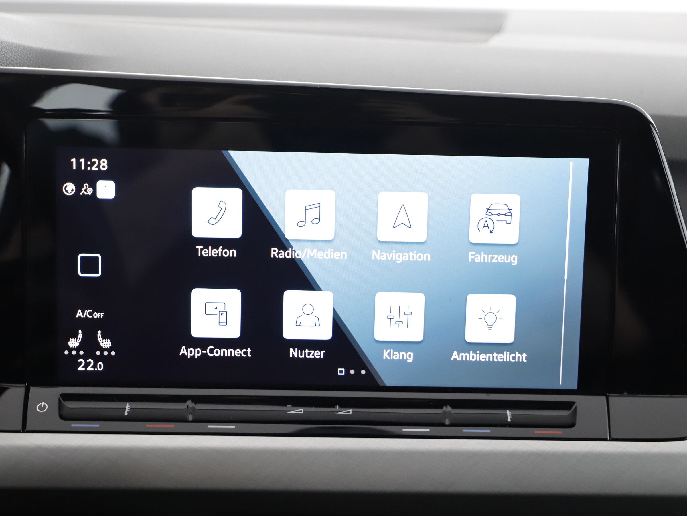 VW Golf VIII Variant 2.0 TDI Life | Bild 20 von 31