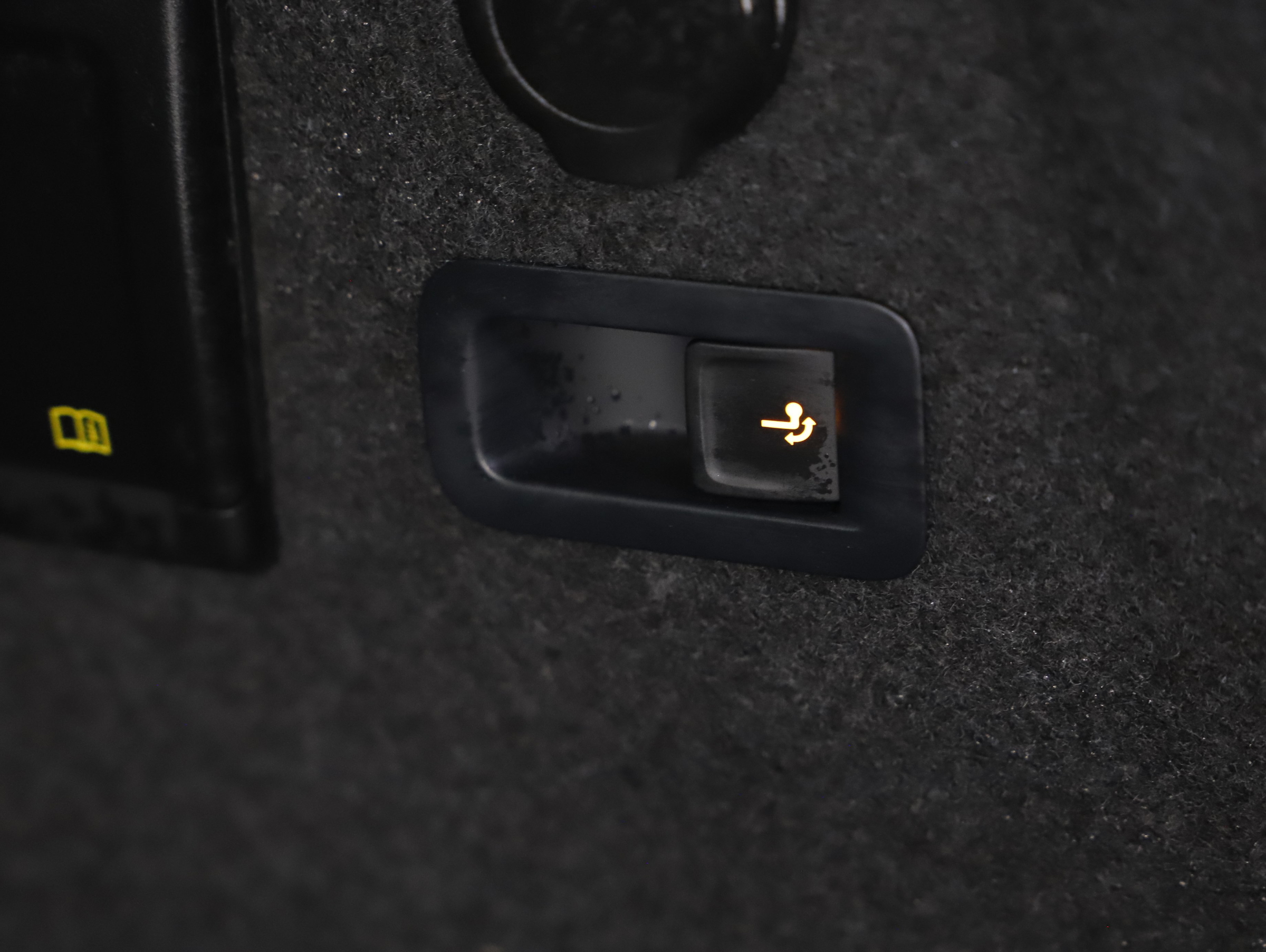 VW Golf VIII Variant 2.0 TDI Life | Bild 28 von 31