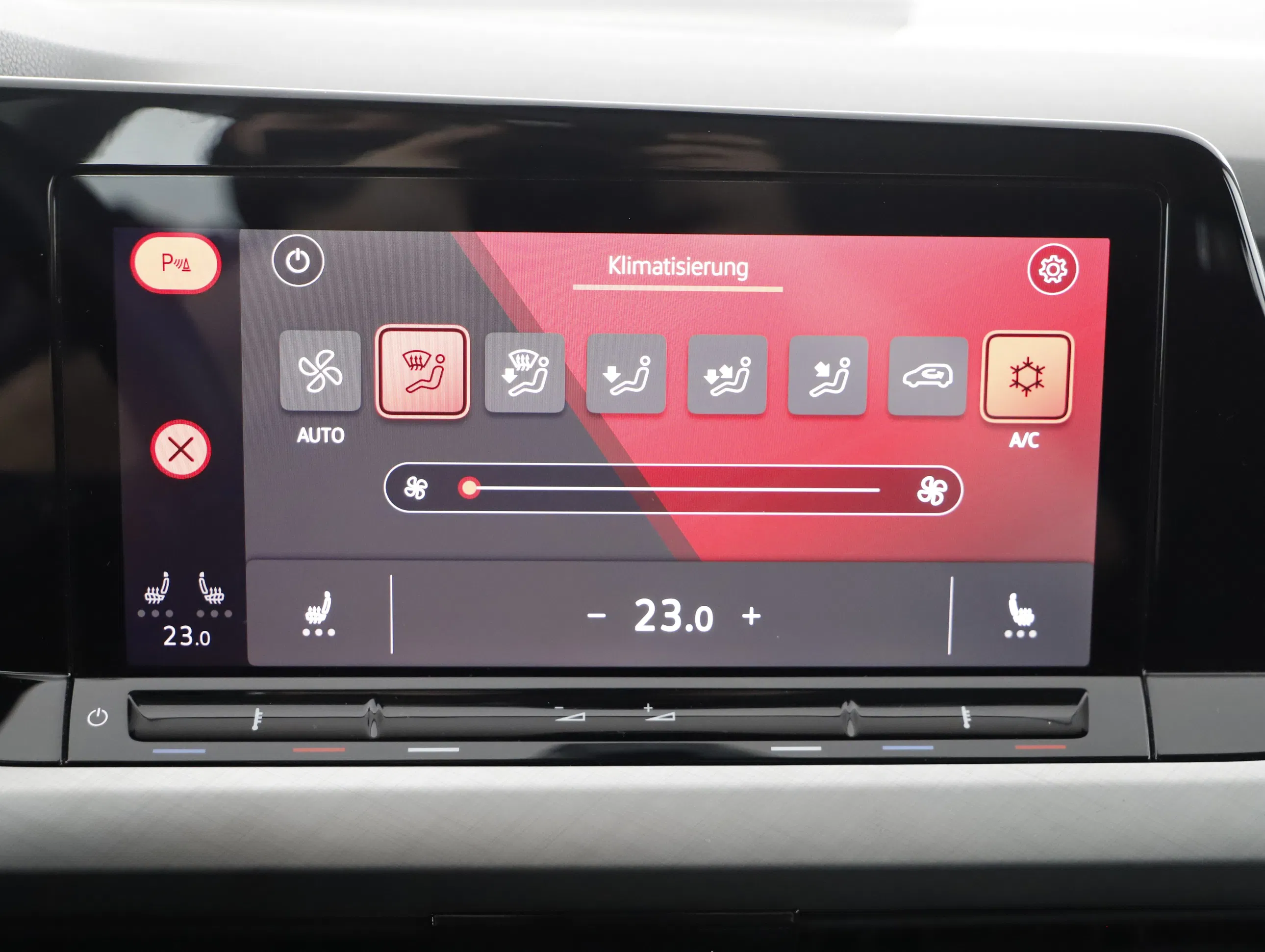 VW Golf VIII Variant 2.0 TDI Life | Bild 17 von 23