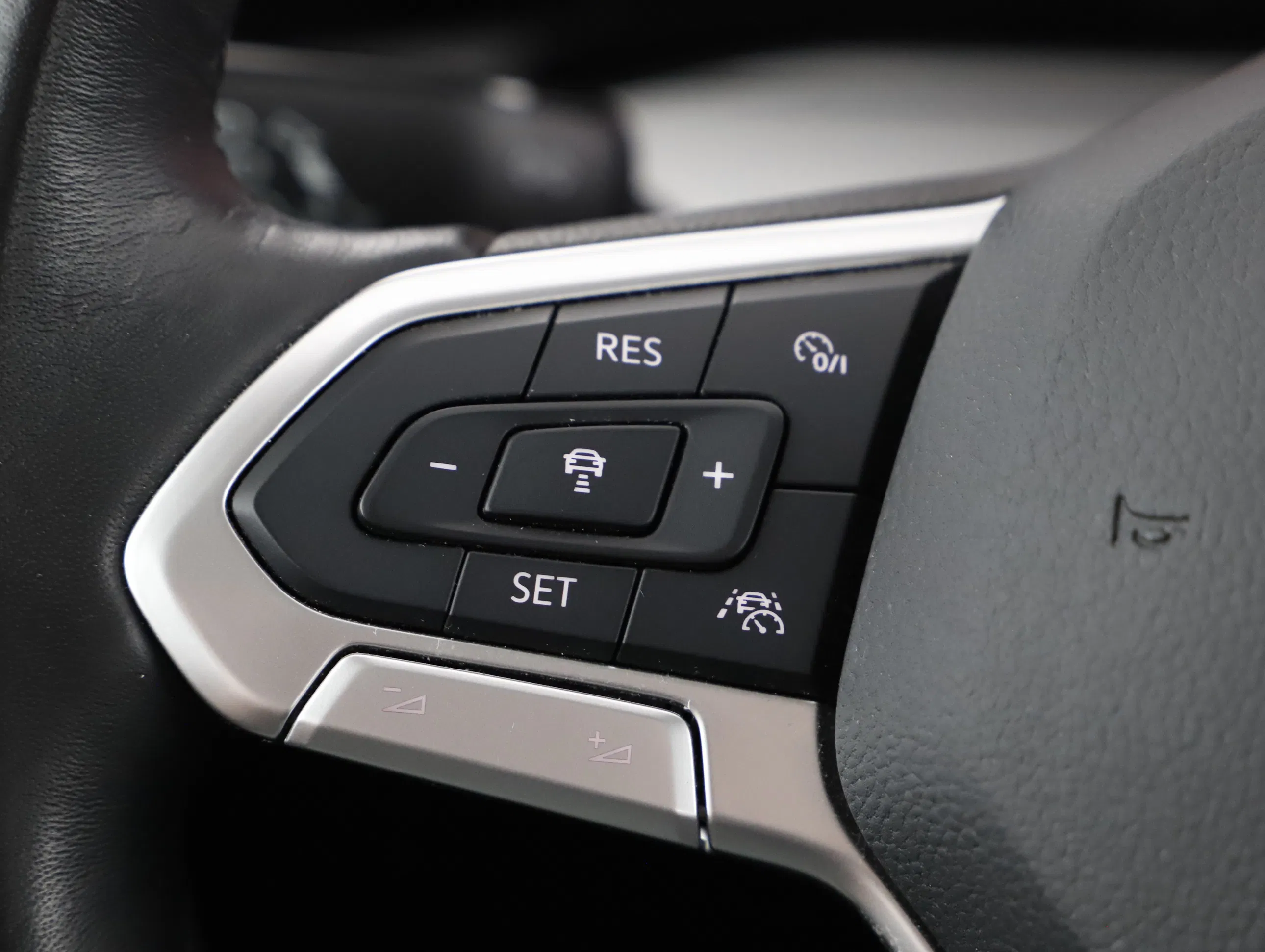 VW Golf VIII Variant 2.0 TDI Life | Bild 9 von 23