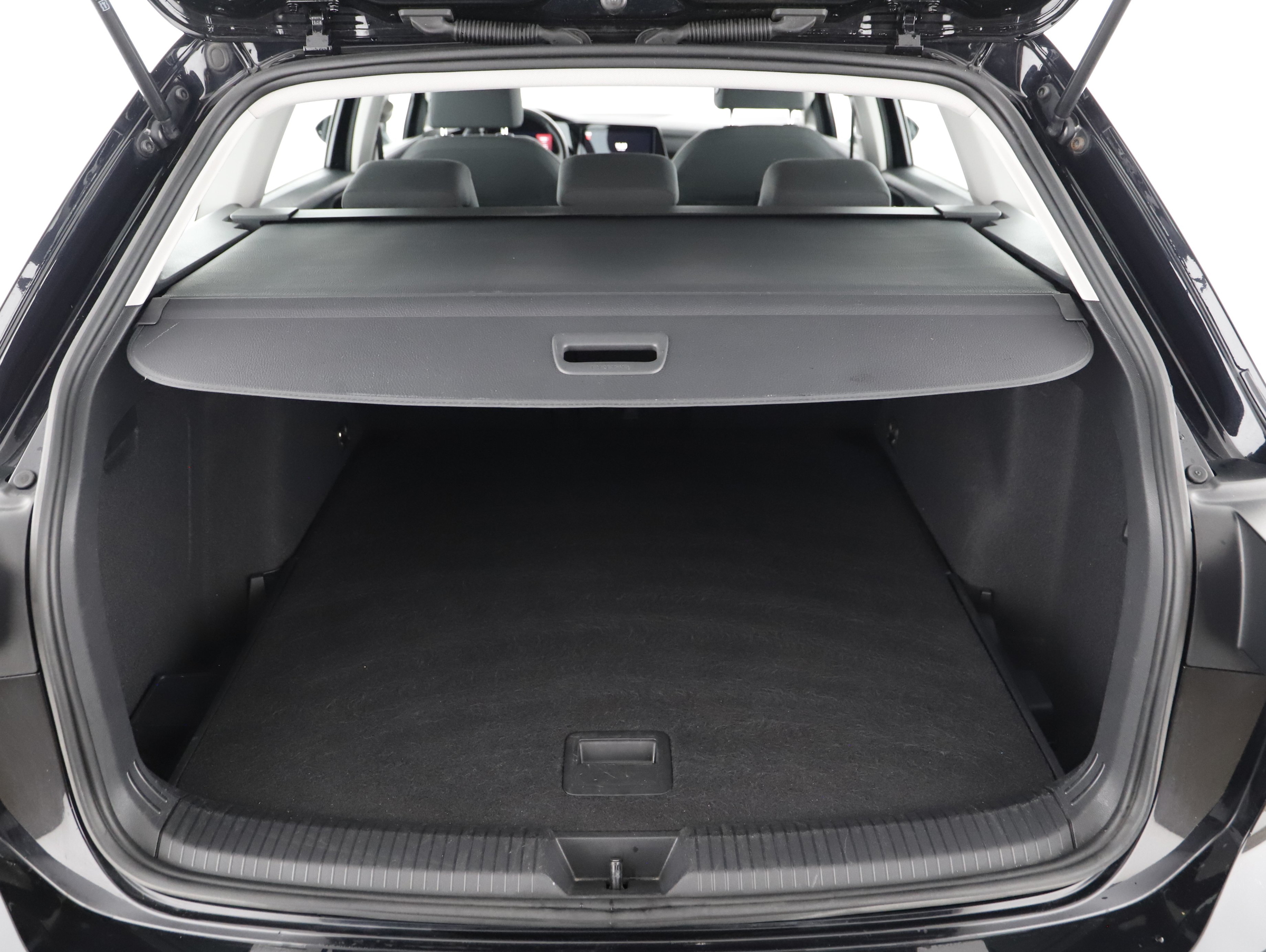 VW Golf VIII Variant 2.0 TDI Life | Bild 19 von 23