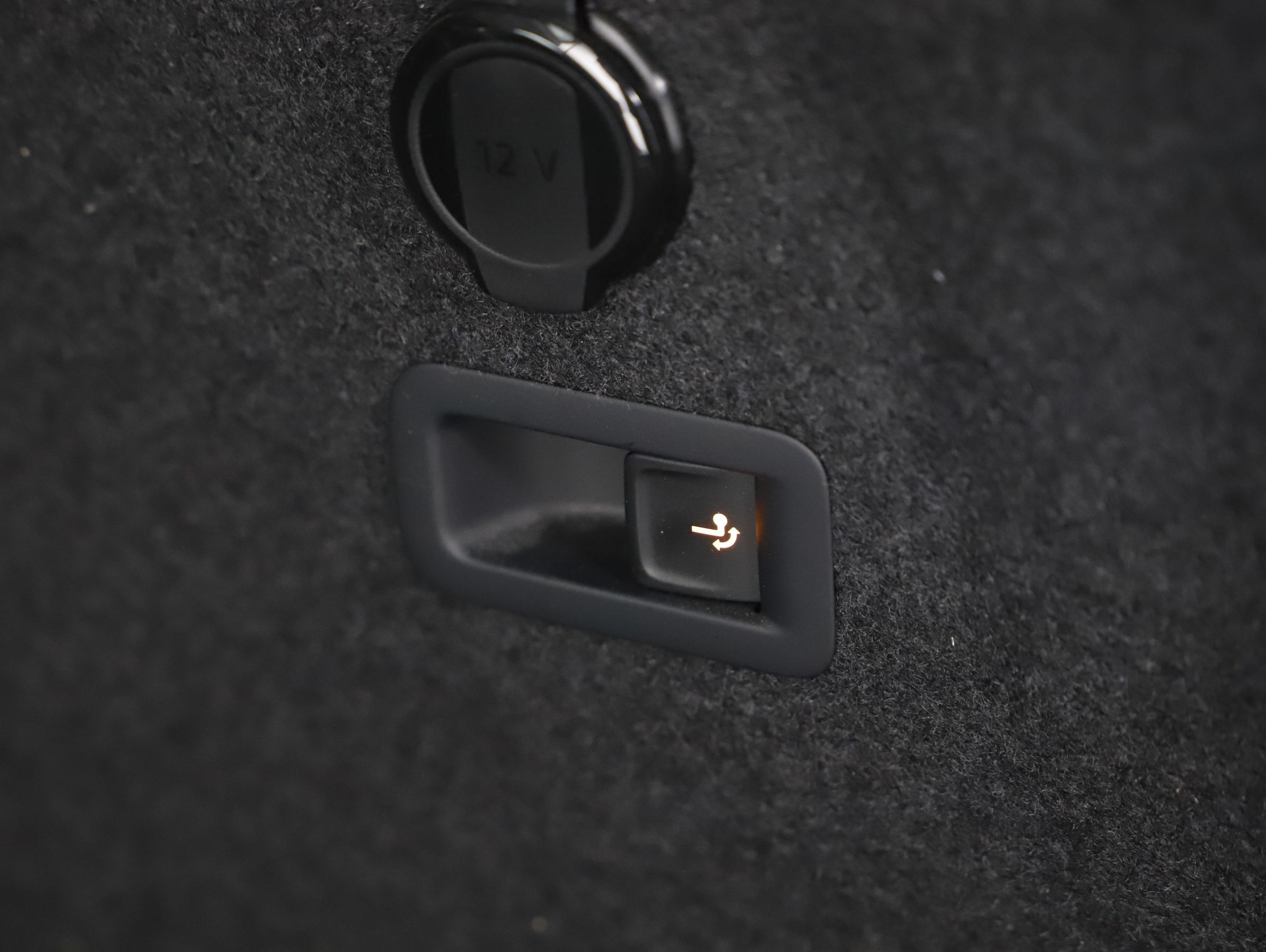 VW Golf VIII Variant 2.0 TDI Life | Bild 20 von 23