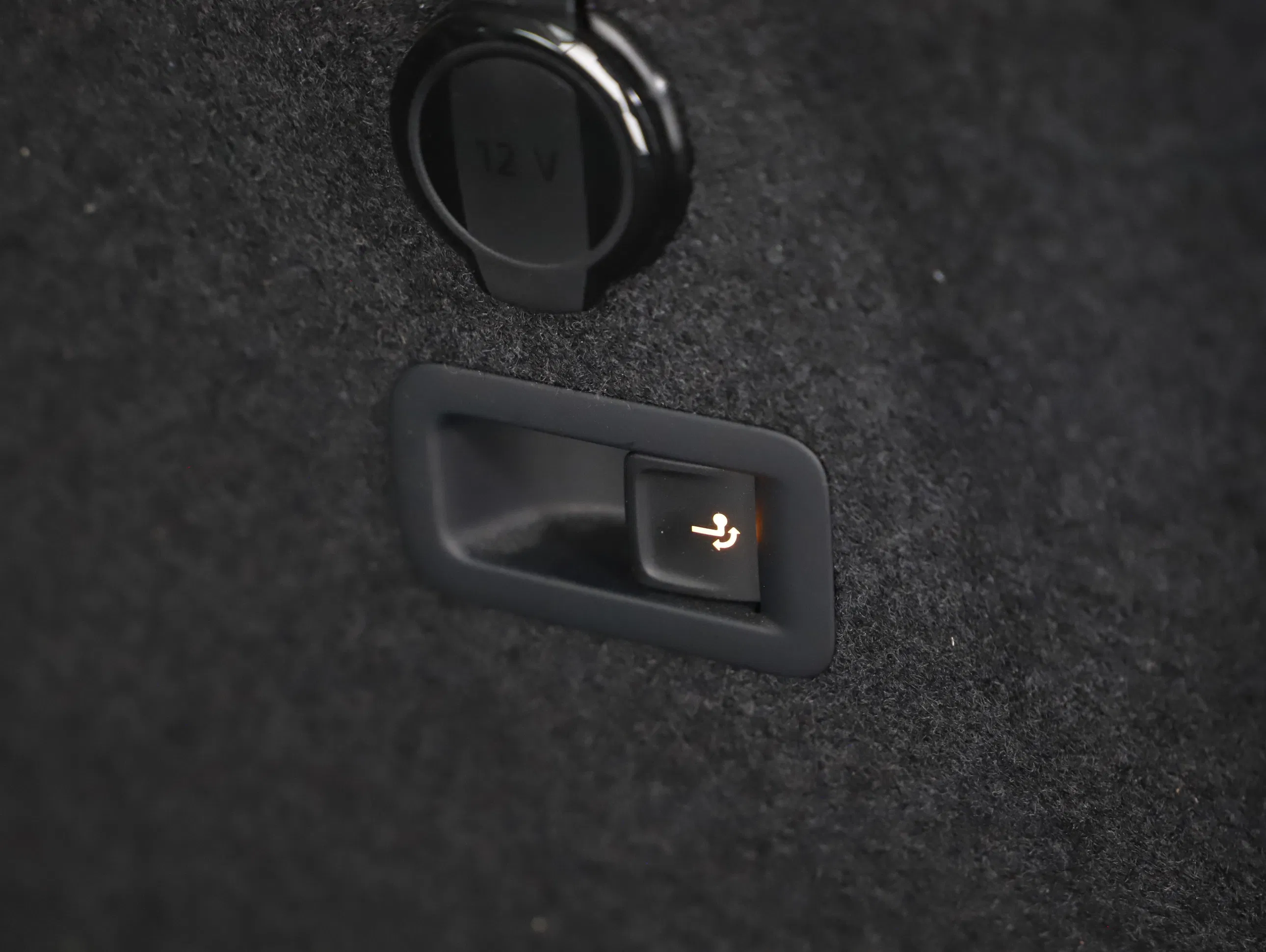 VW Golf VIII Variant 2.0 TDI Life | Bild 20 von 23