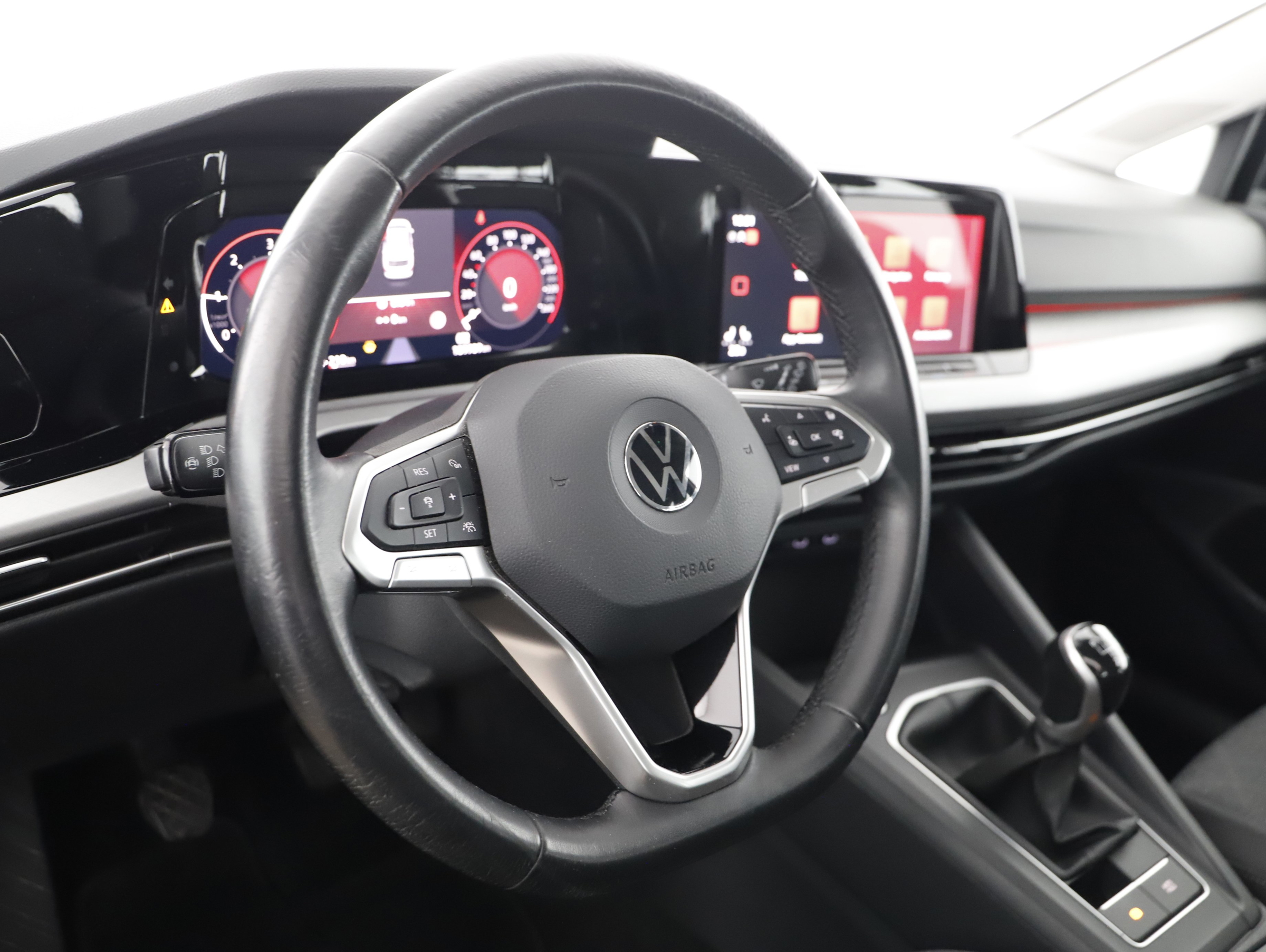 VW Golf VIII Variant 2.0 TDI Life | Bild 8 von 23