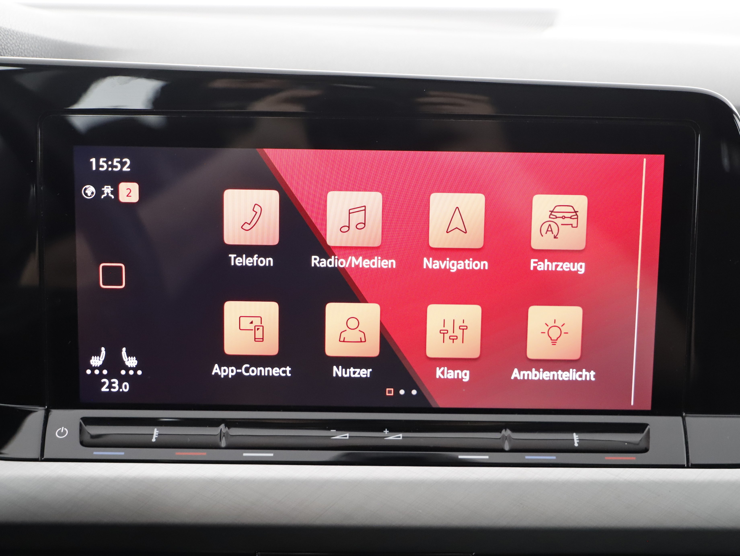 VW Golf VIII Variant 2.0 TDI Life | Bild 14 von 23