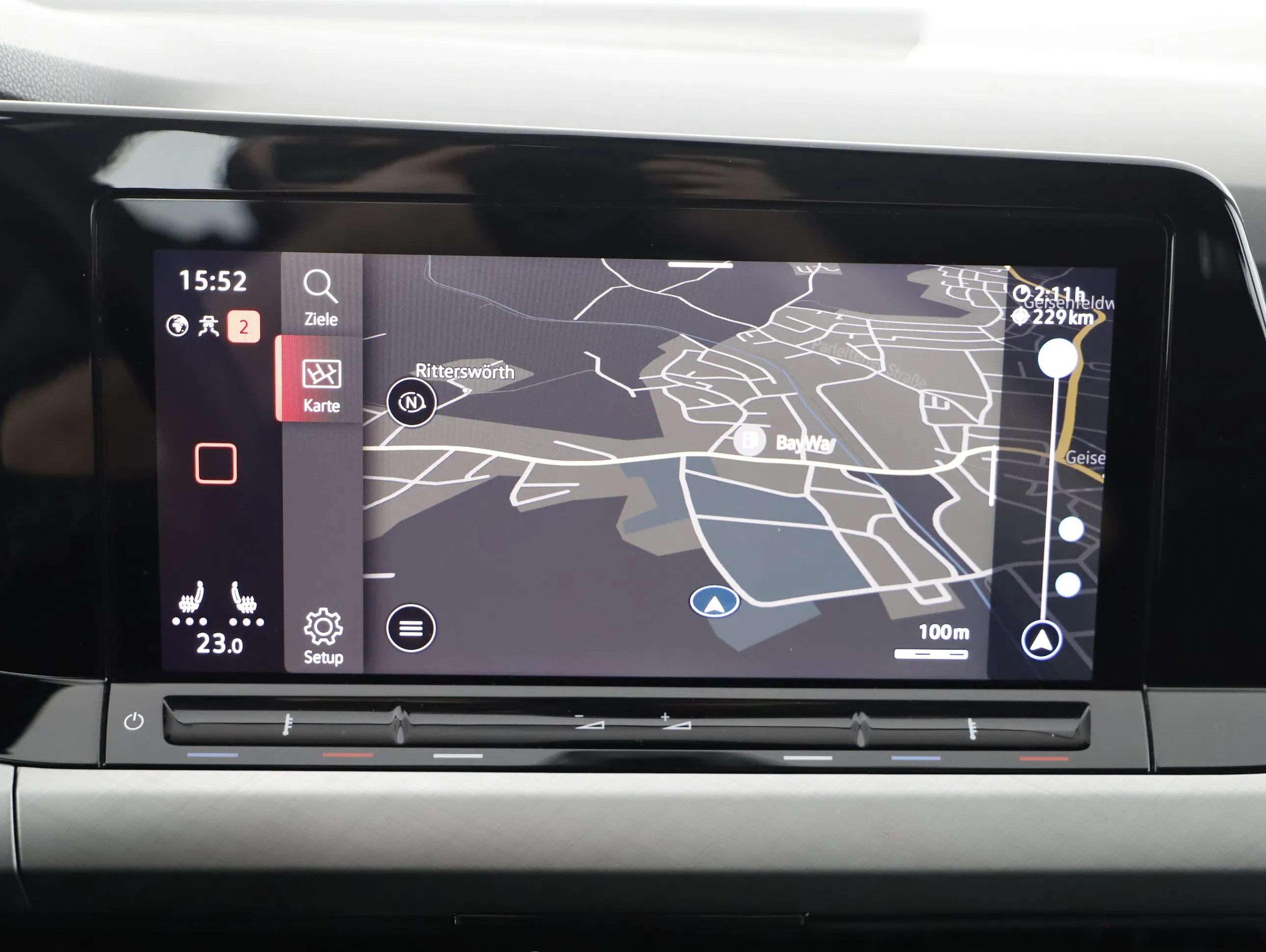 VW Golf VIII Variant 2.0 TDI Life | Bild 15 von 23