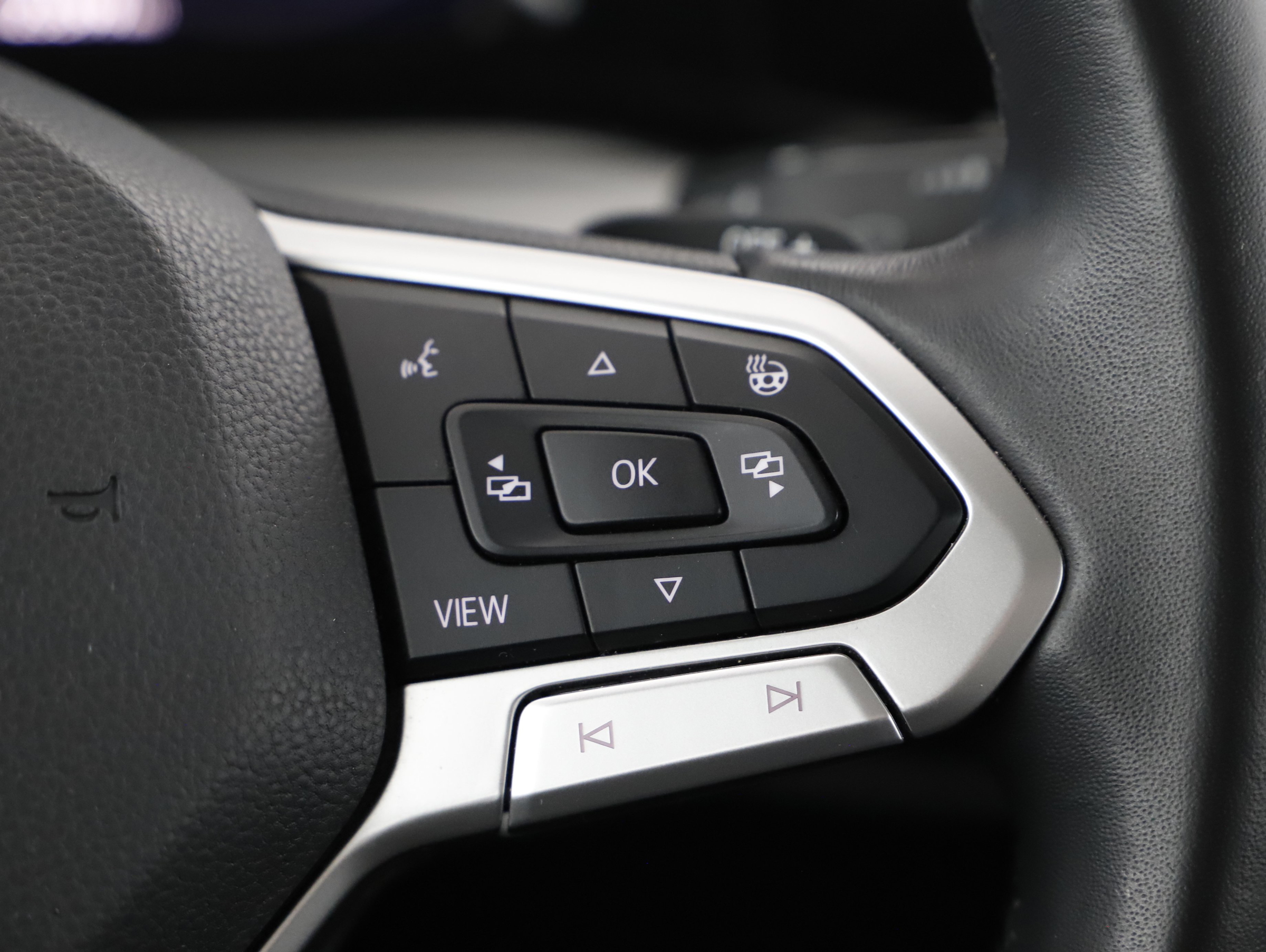 VW Golf VIII 2.0 TDI | Bild 12 von 21
