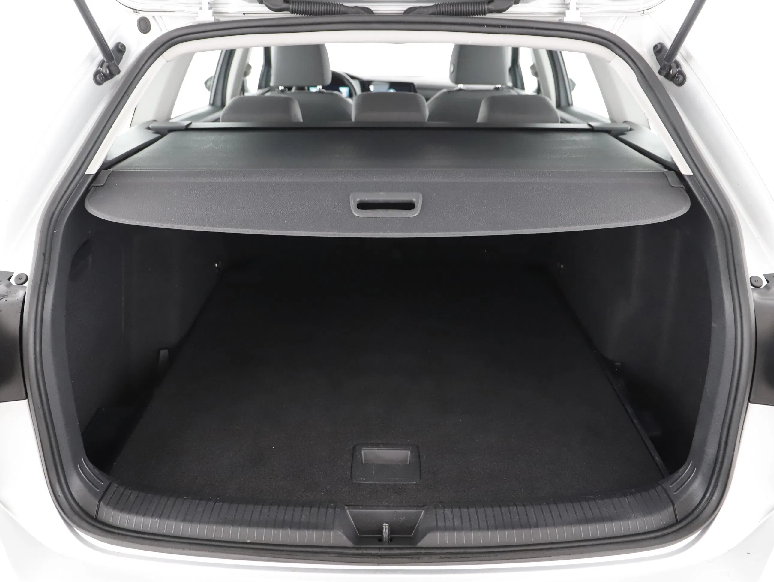 VW Golf VIII 2.0 TDI | Bild 16 von 21