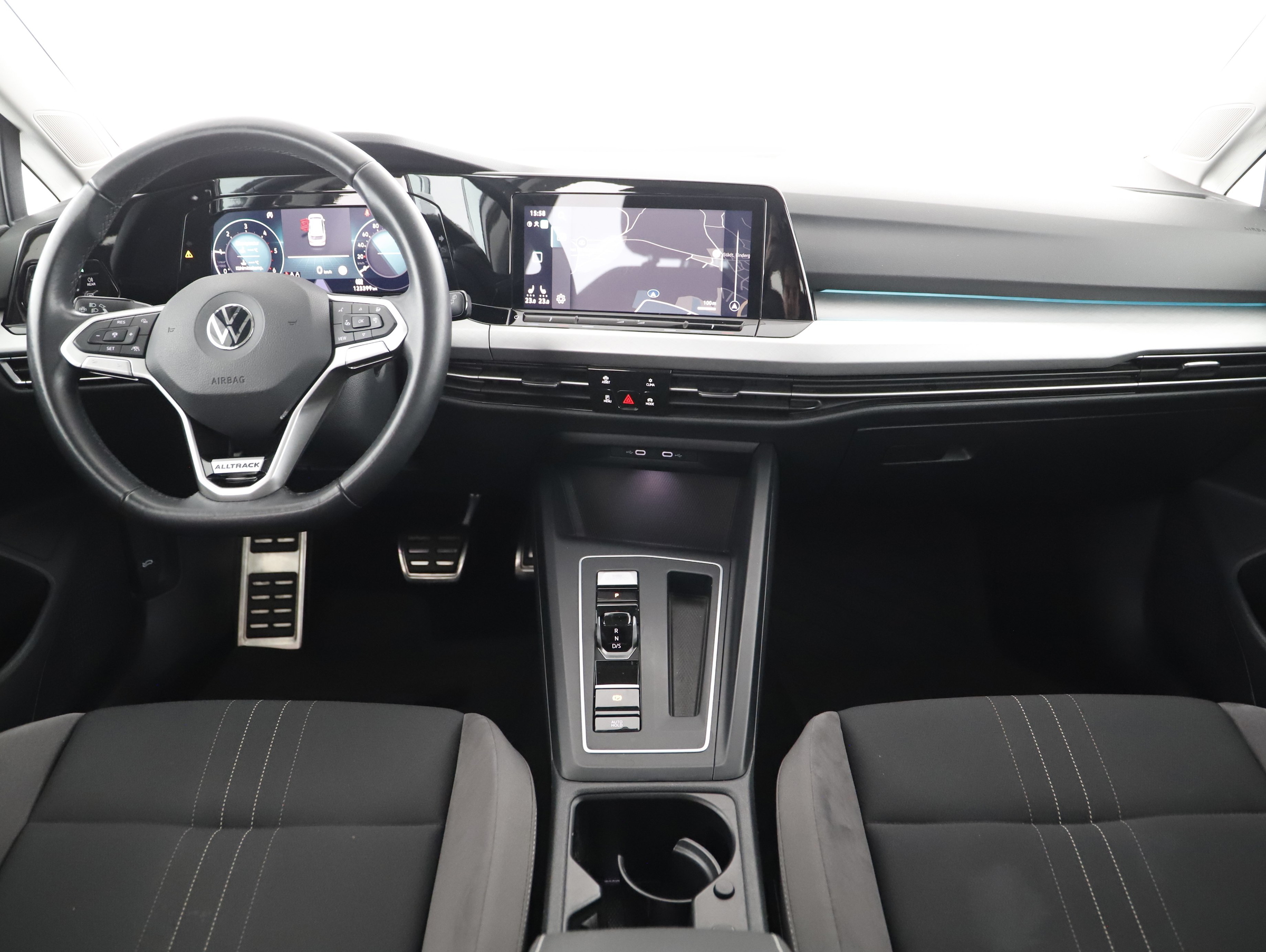 VW Golf VIII 2.0 TDI | Bild 3 von 21