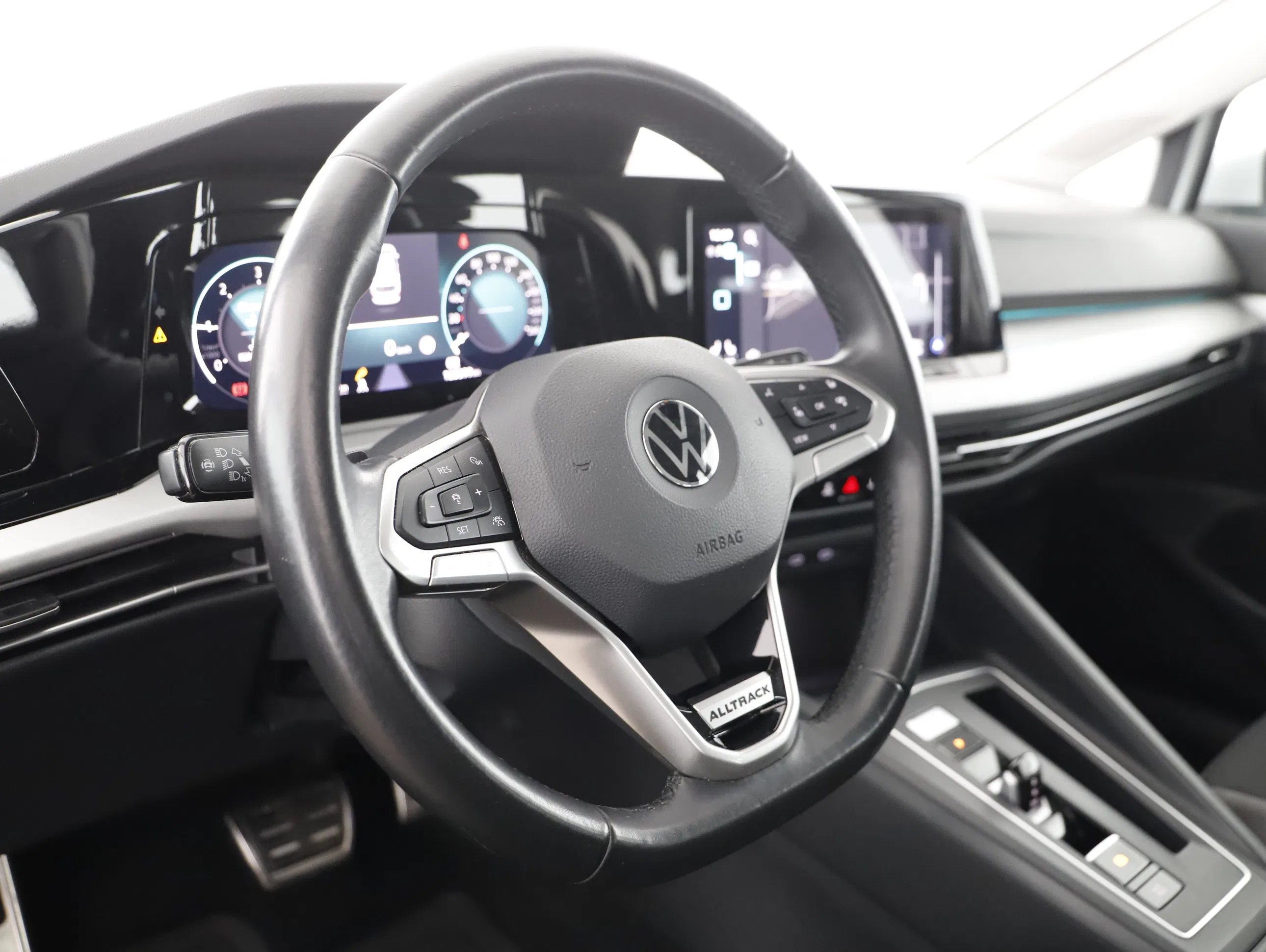 VW Golf VIII 2.0 TDI | Bild 4 von 21