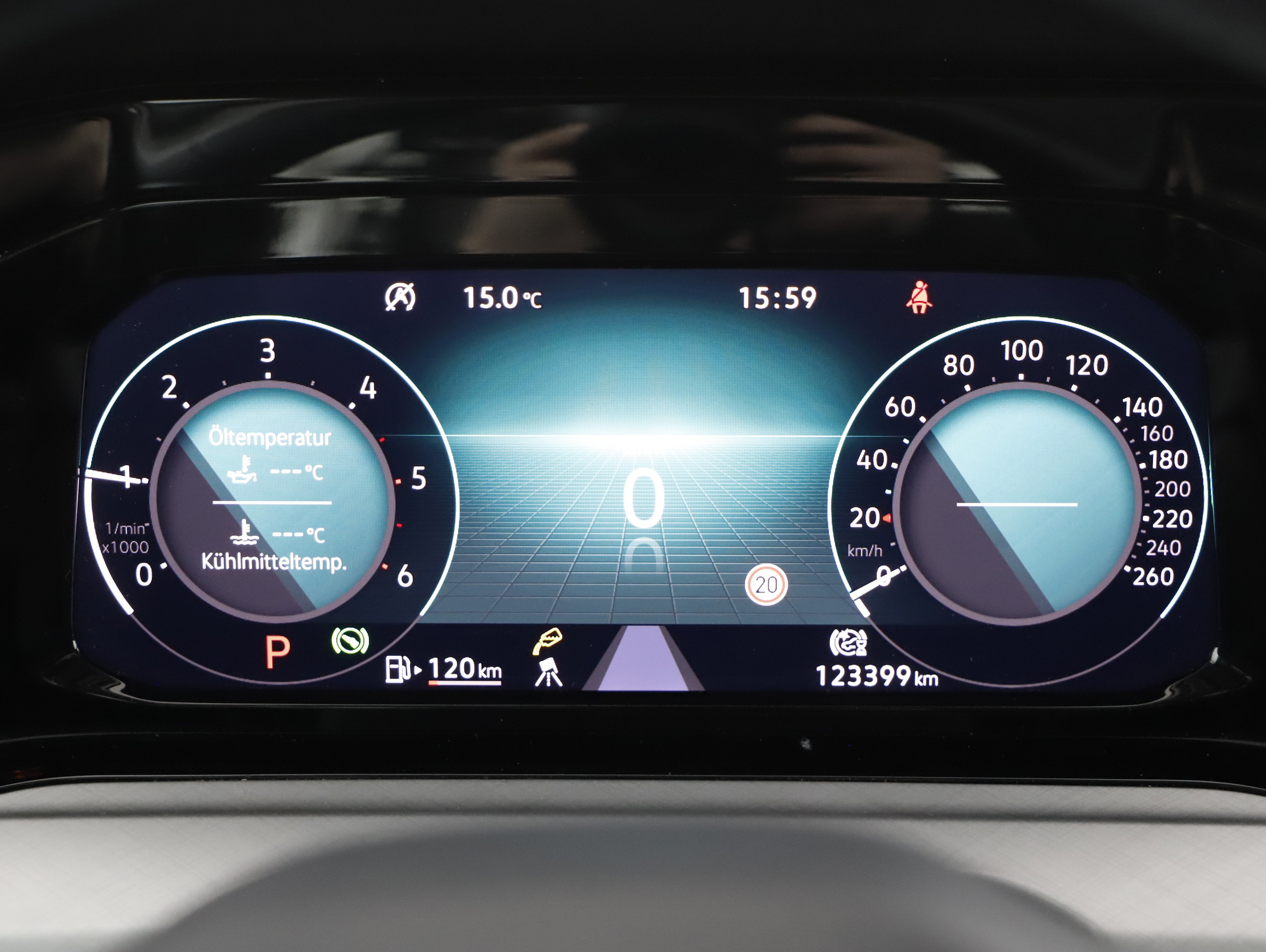 VW Golf VIII 2.0 TDI | Bild 6 von 21