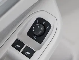 VW Golf VIII Variant 2.0 TDI Life | Thumbnail 15 von 23