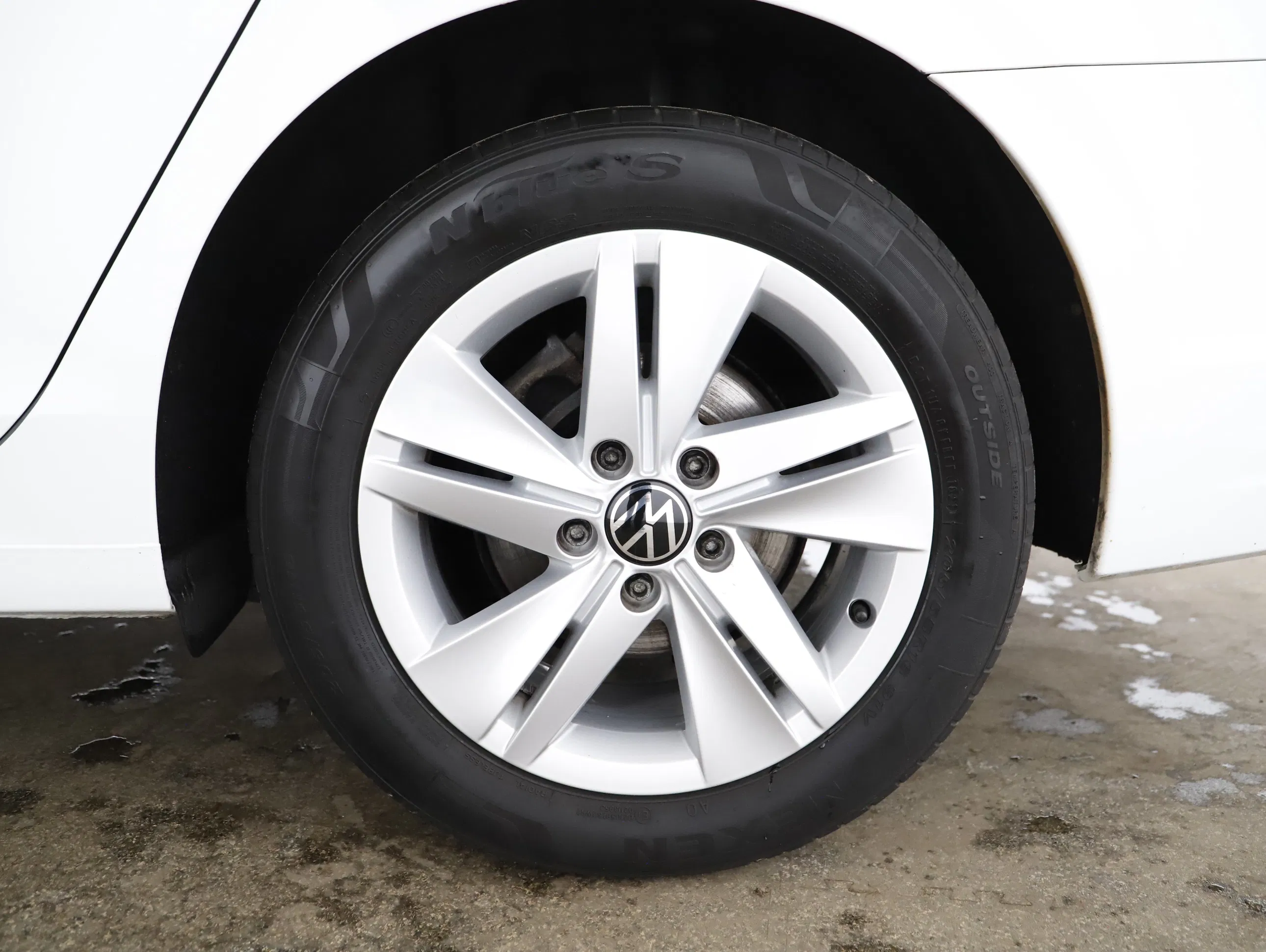 VW Golf VIII Variant 2.0 TDI Life | Bild 22 von 23
