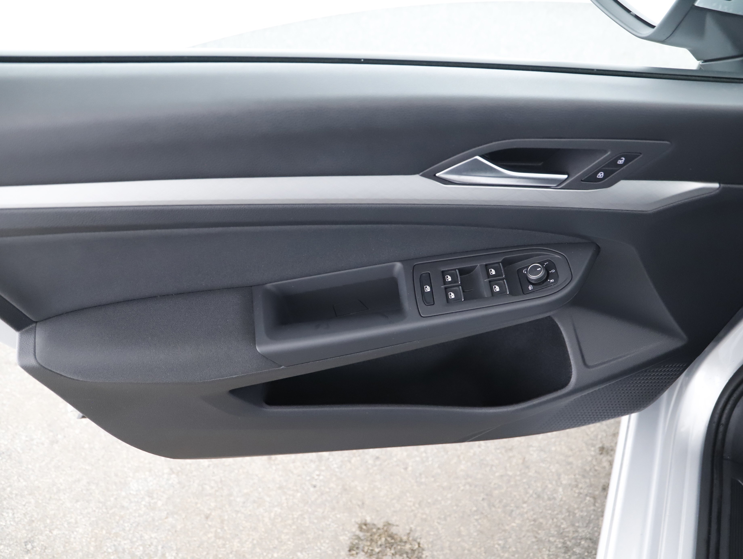 VW Golf Variant Life 2.0 TDI DSG | Bild 15 von 20