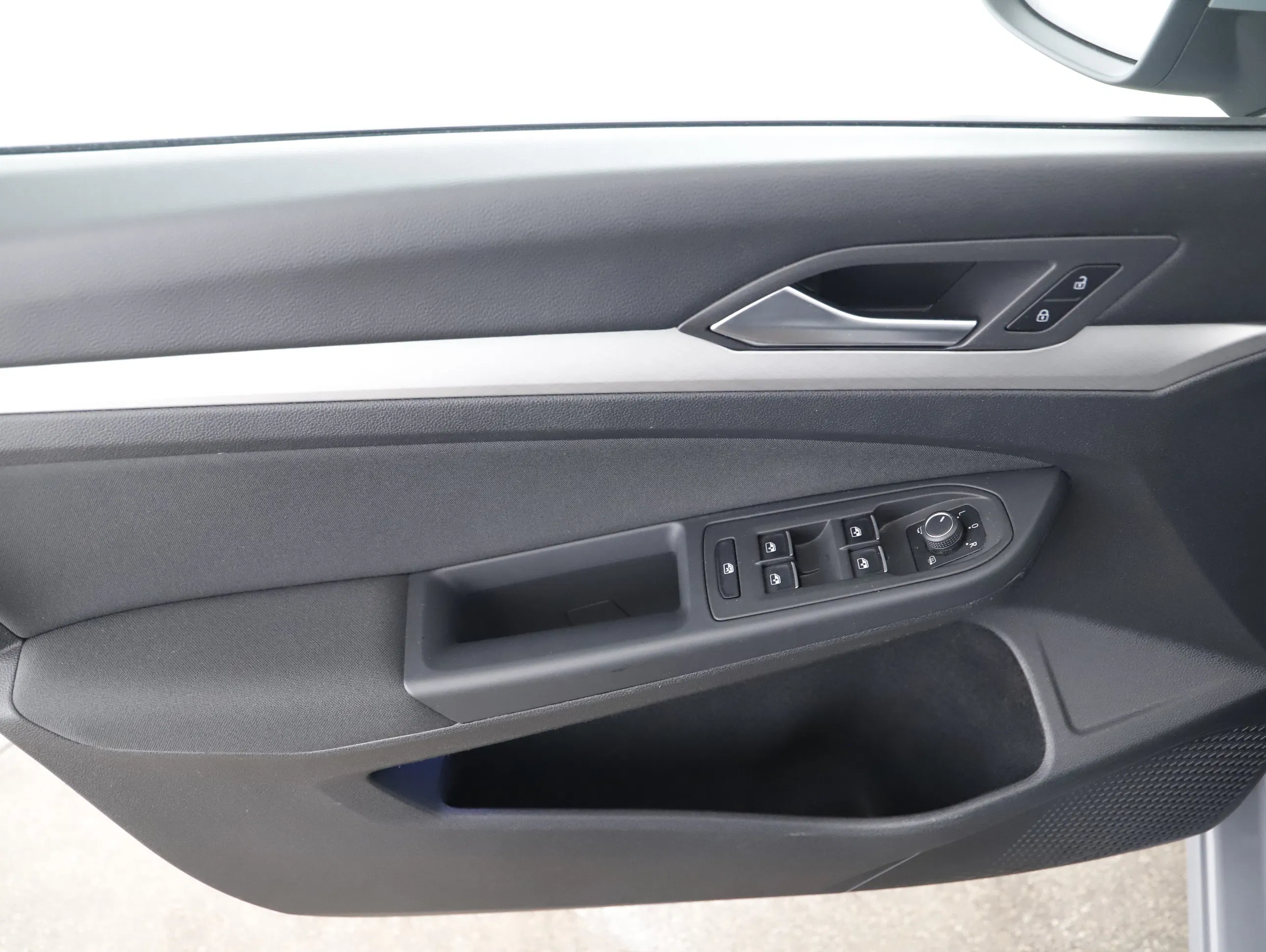VW Golf VIII Var 2.0 TDI DSG Life | Bild 5 von 23