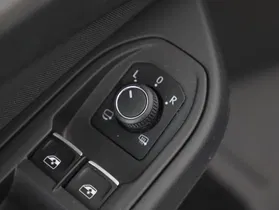 VW Golf VIII Var 2.0 TDI DSG Life | Thumbnail 6 von 23
